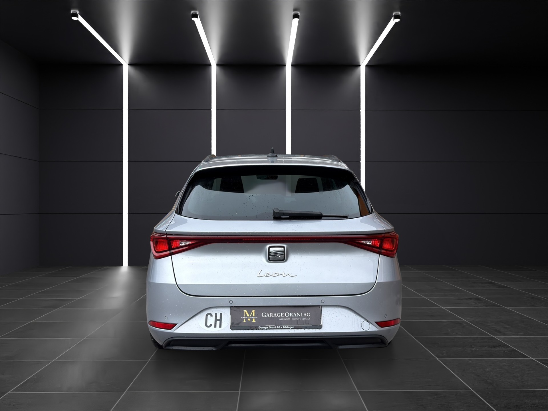 SEAT Leon ST 2.0 TDI EVO DSG Music Edition-showroom-element-3