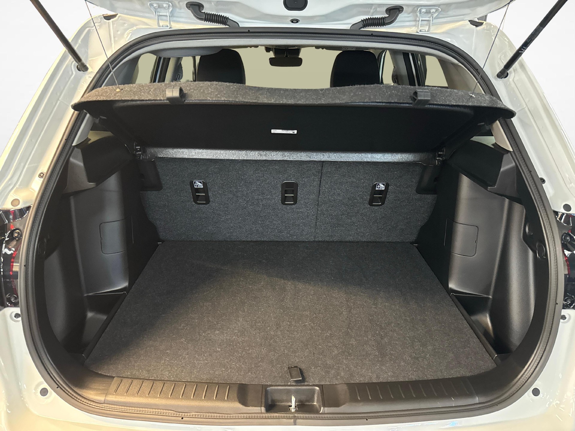 SUZUKI Vitara 1.4 T Compact+ Hybrid 4x4-image-16