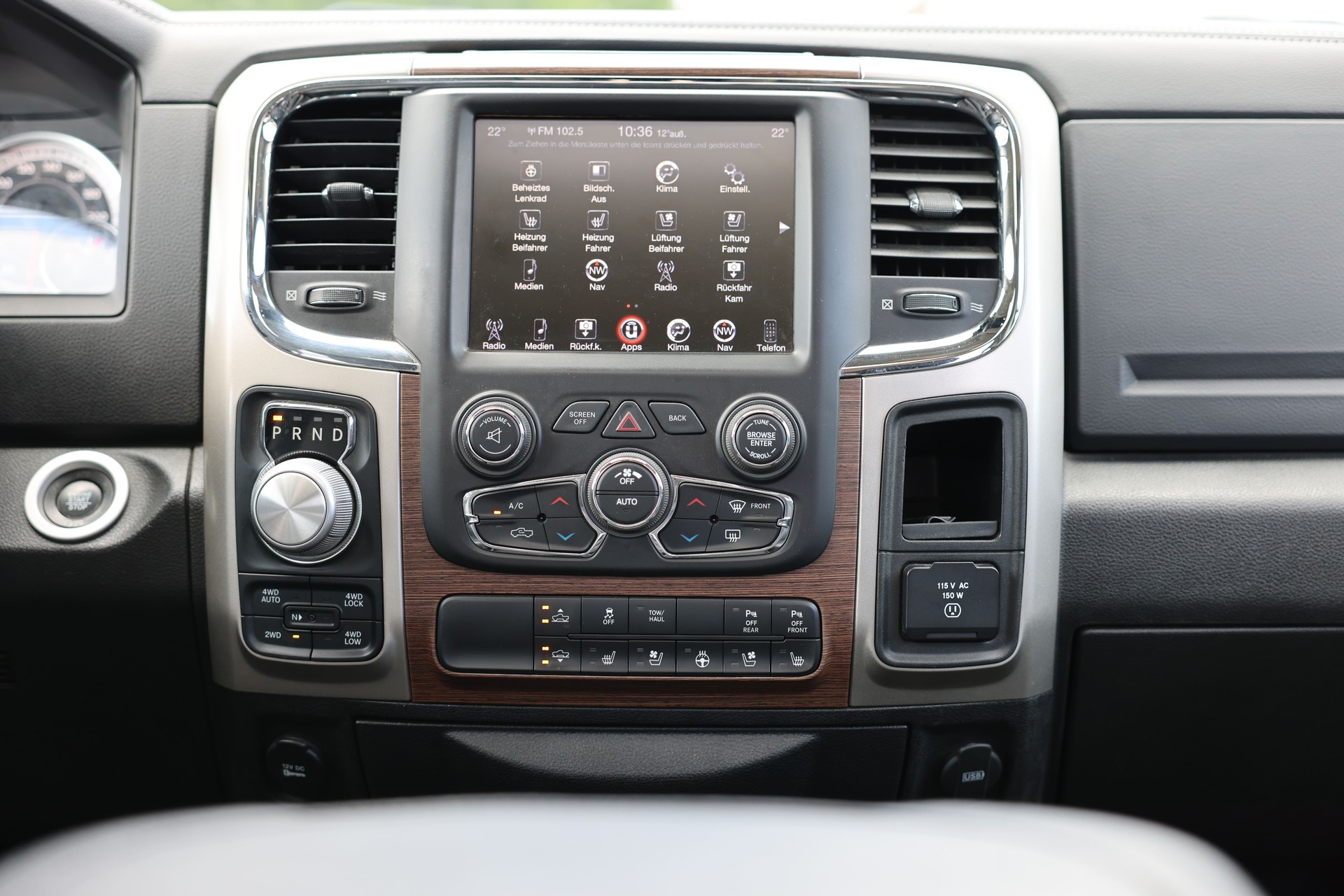 DODGE RAM 1500 Laramie 5.7 V8 HEMI CrewCab-image-12