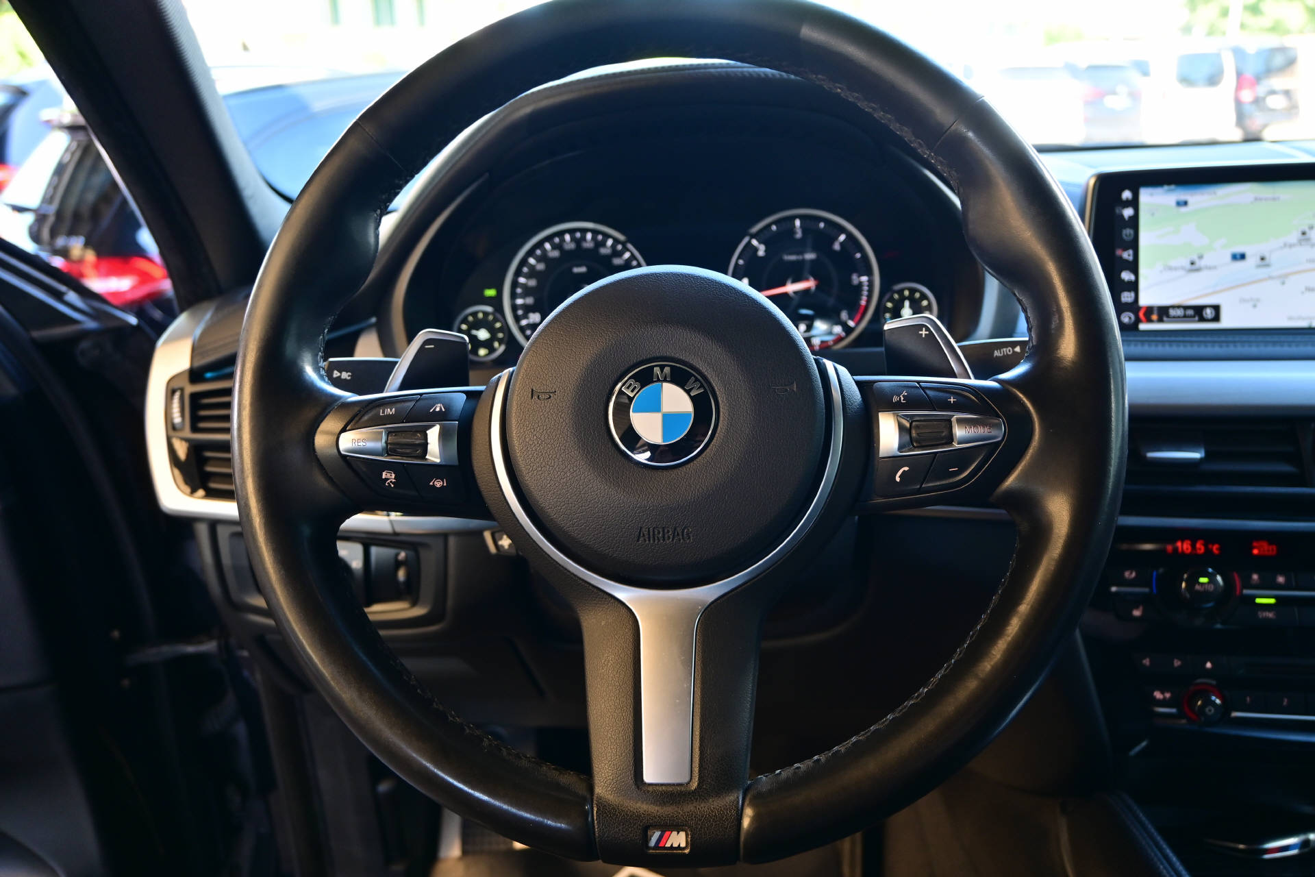 BMW X6 30d xDrive **M-Sport**-image-16