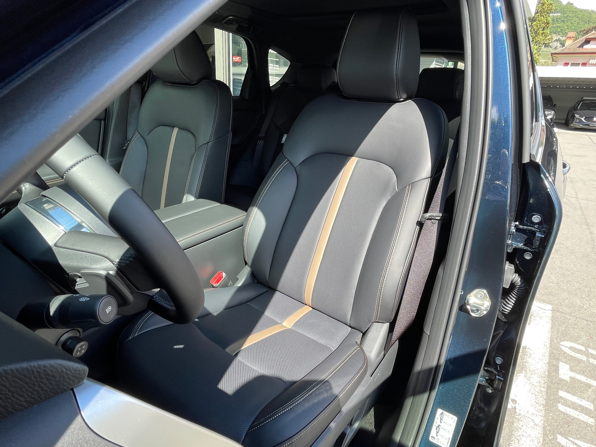 MAZDA CX-60 e-Skyactiv PHEV 327 AWD Homura Plus-image-7