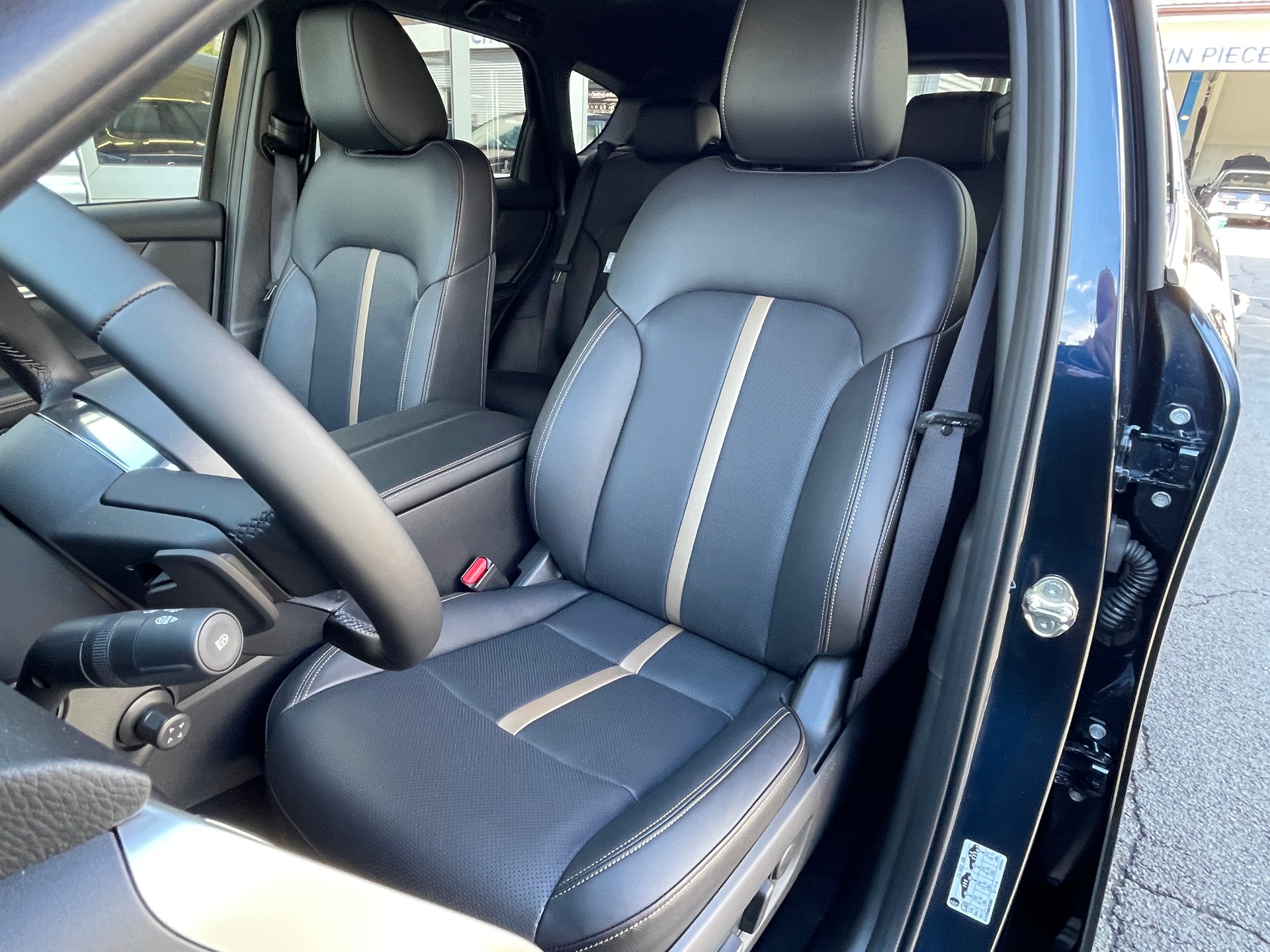 MAZDA CX-60 e-Skyactiv PHEV 327 AWD Homura Plus-image-9