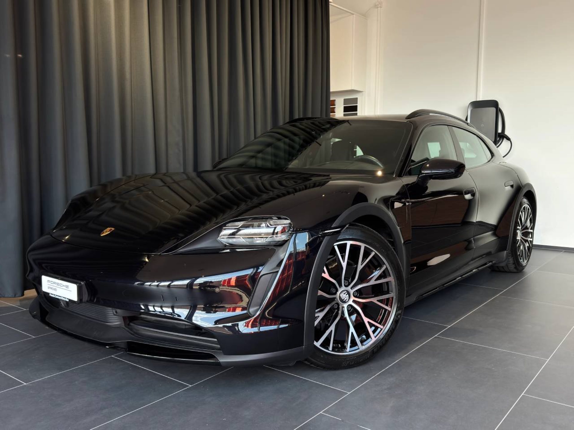 PORSCHE Taycan 4 Cross Turismo