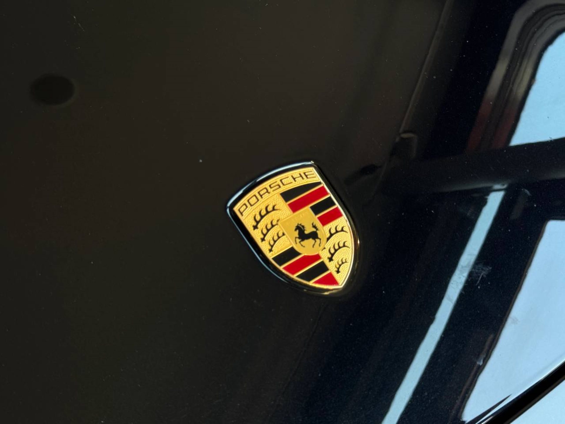 PORSCHE Taycan 4 Cross Turismo-image-25