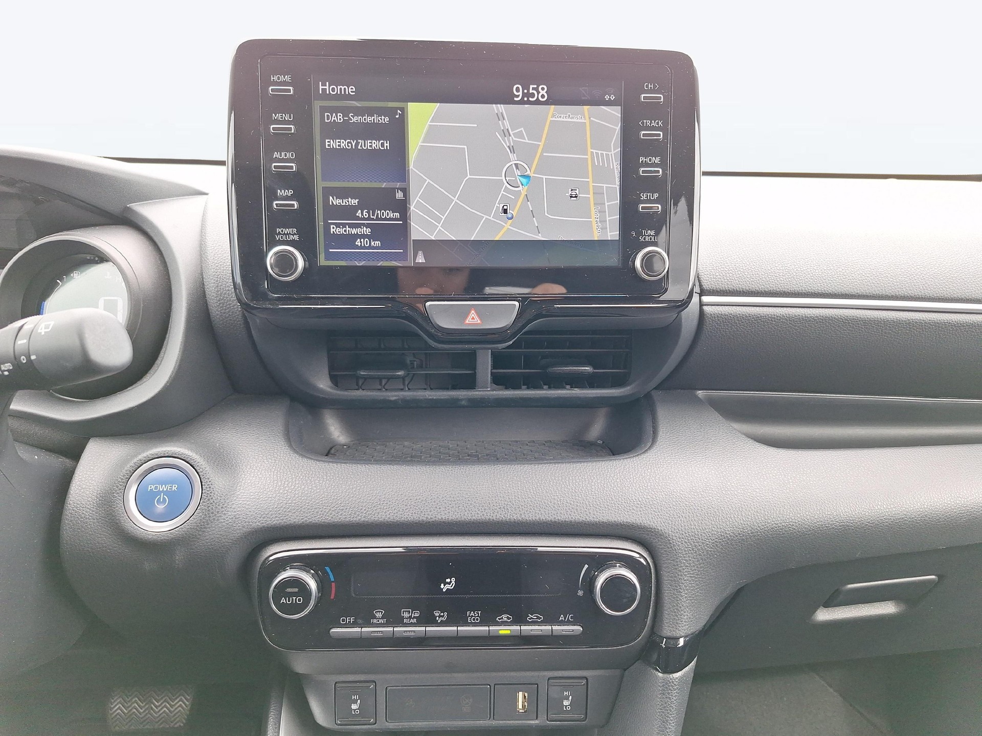 TOYOTA Yaris 1.5 VVT-i HSD Trend-image-13