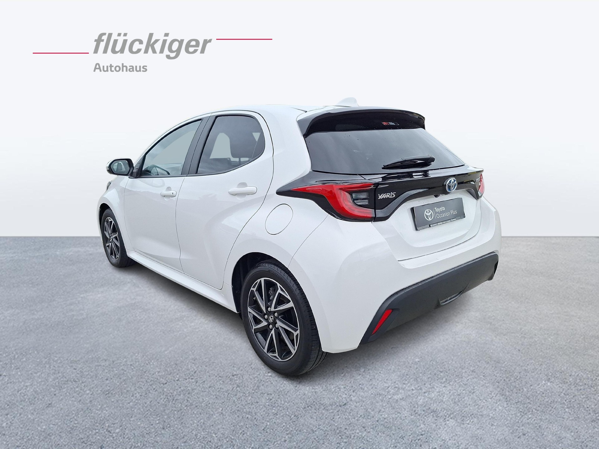 TOYOTA Yaris 1.5 VVT-i HSD Trend-image-6