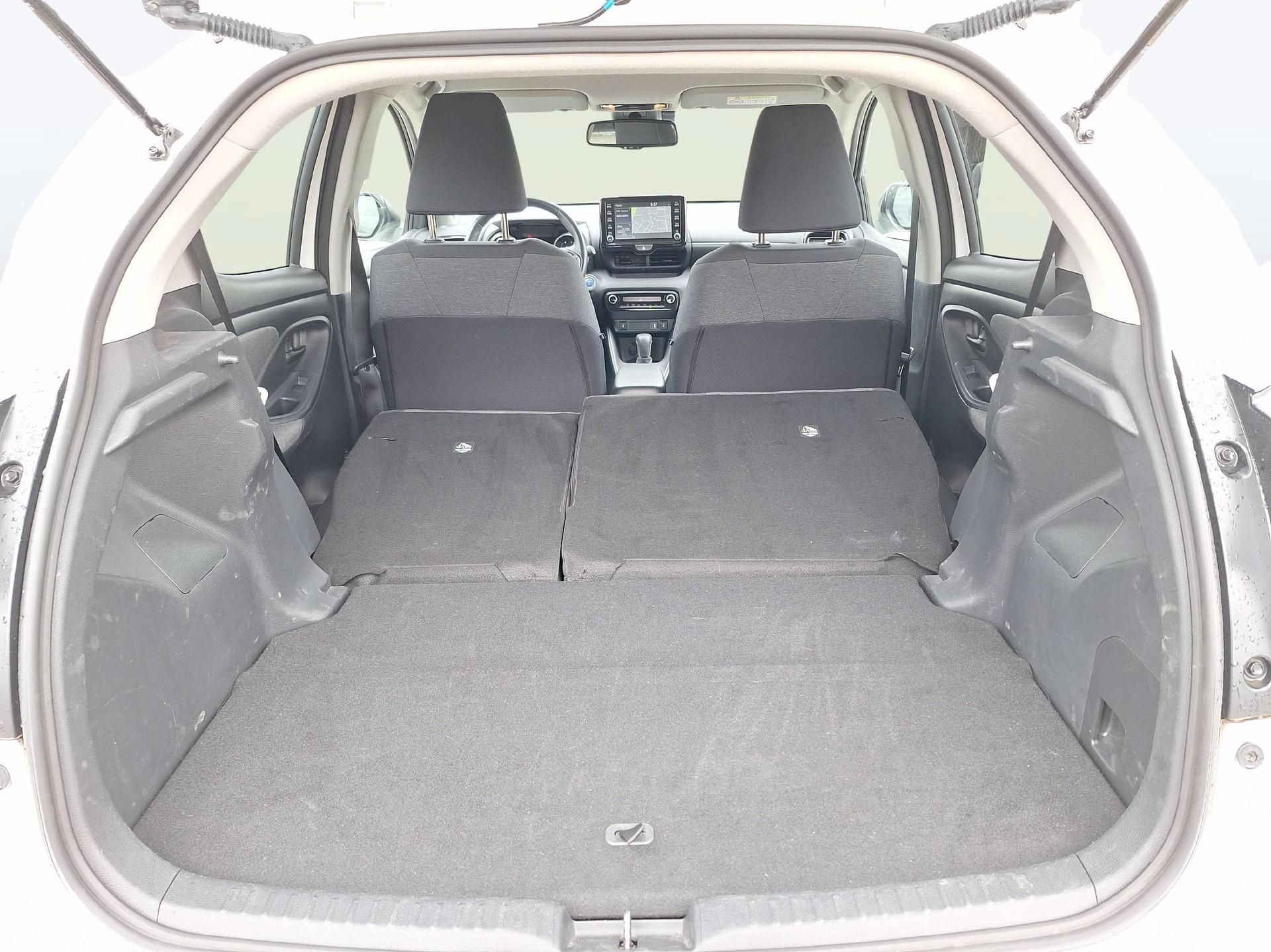 TOYOTA Yaris 1.5 VVT-i HSD Trend-image-11