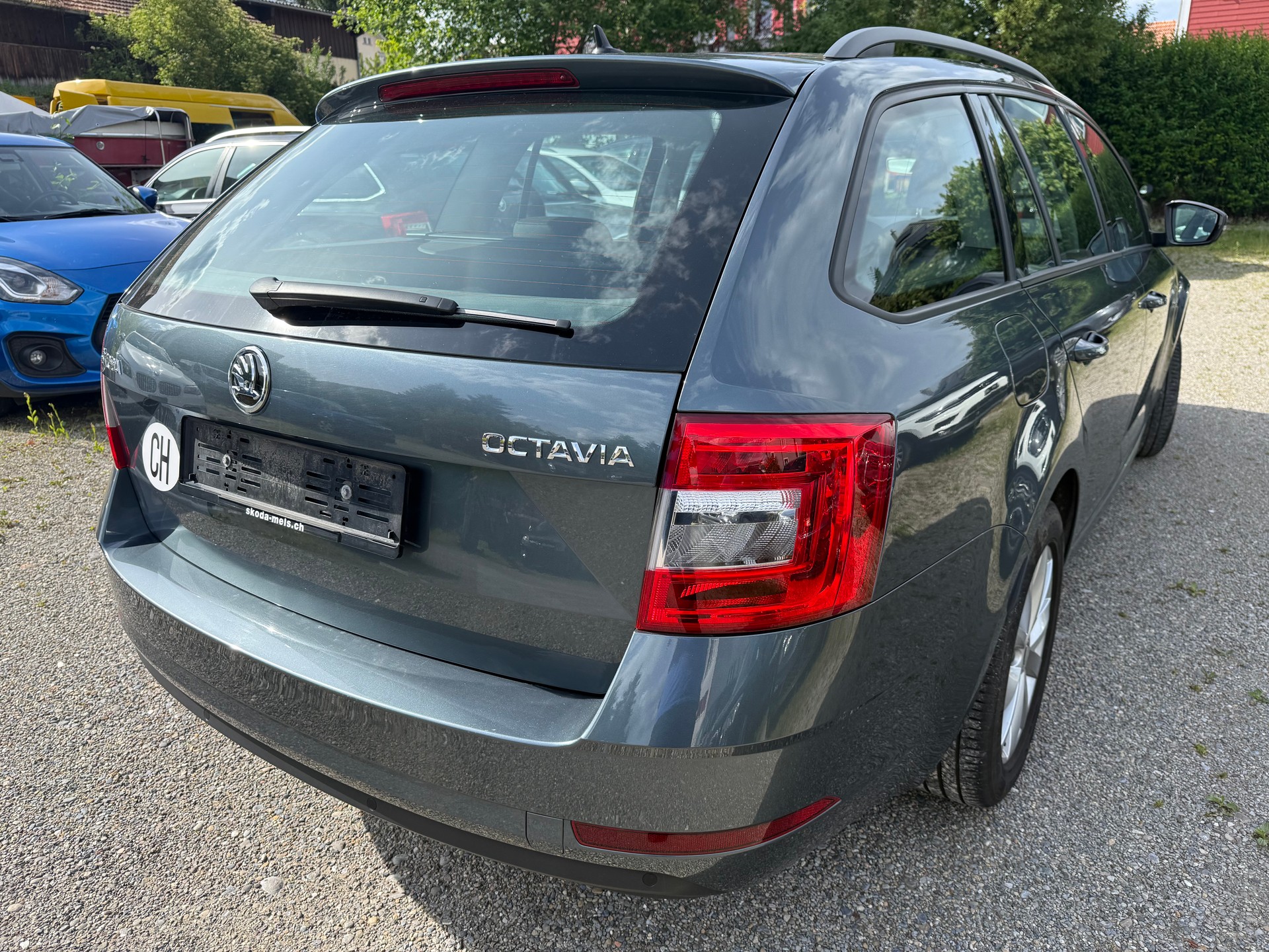 SKODA Octavia Combi 2.0 TDI Ambition 4x4 DSG-showroom-element-1