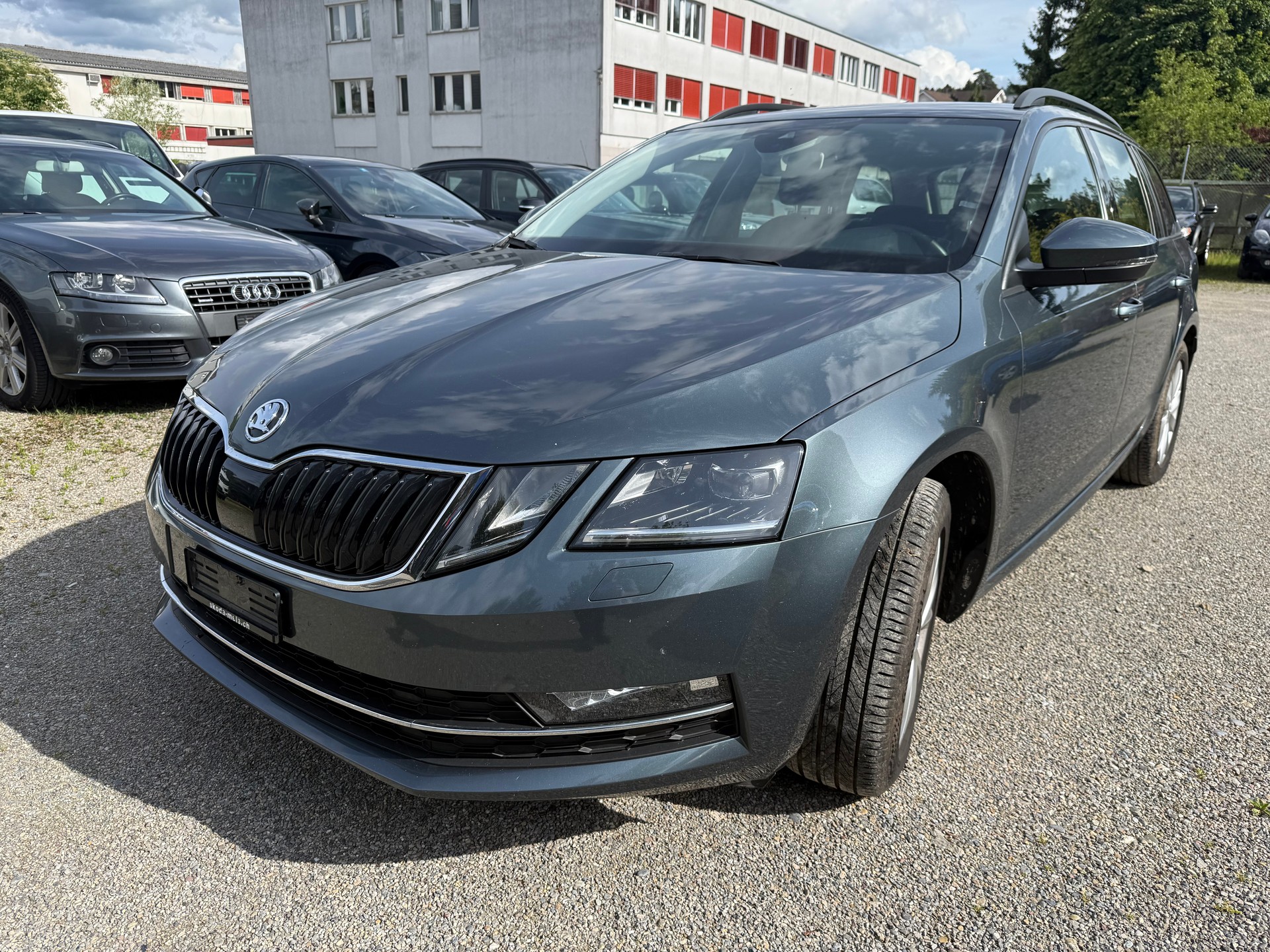 SKODA Octavia Combi 2.0 TDI Ambition 4x4 DSG-image-6