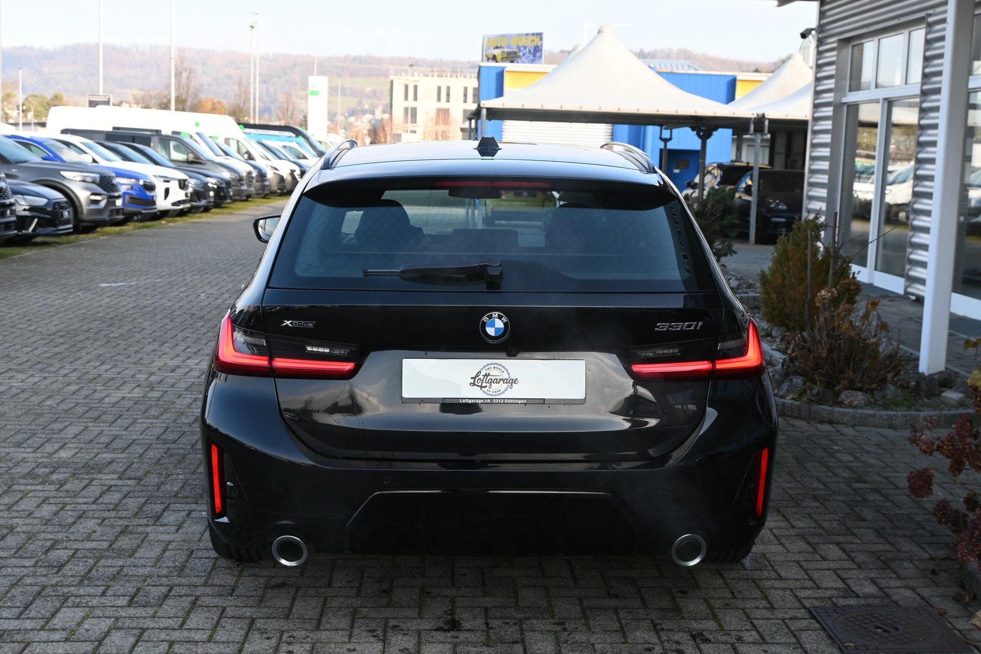 BMW 330i Touring xDrive Steptronic M Sport 4x4 Automat-showroom-element-3