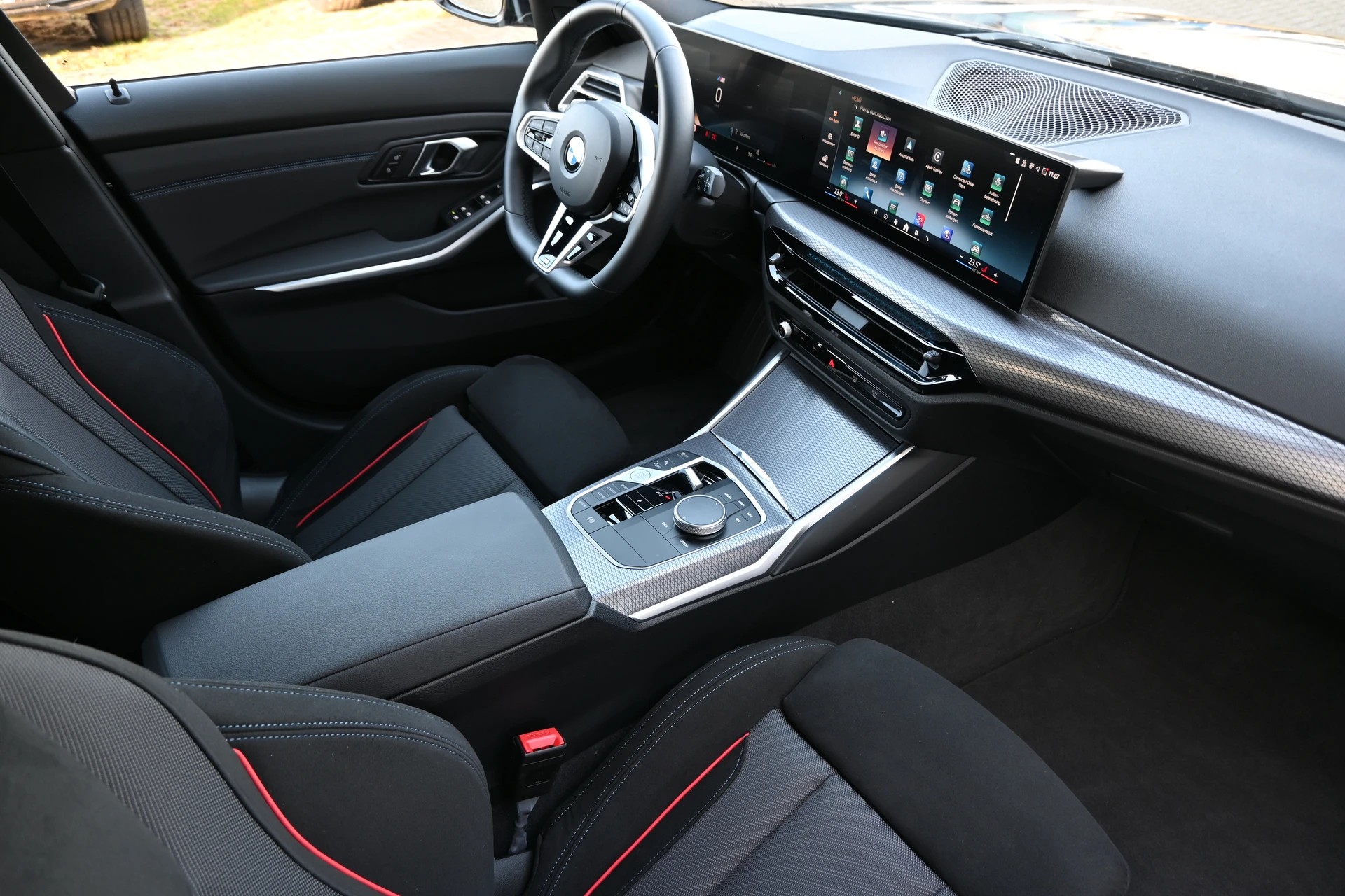 BMW 330i Touring xDrive Steptronic M Sport 4x4 Automat-image-10