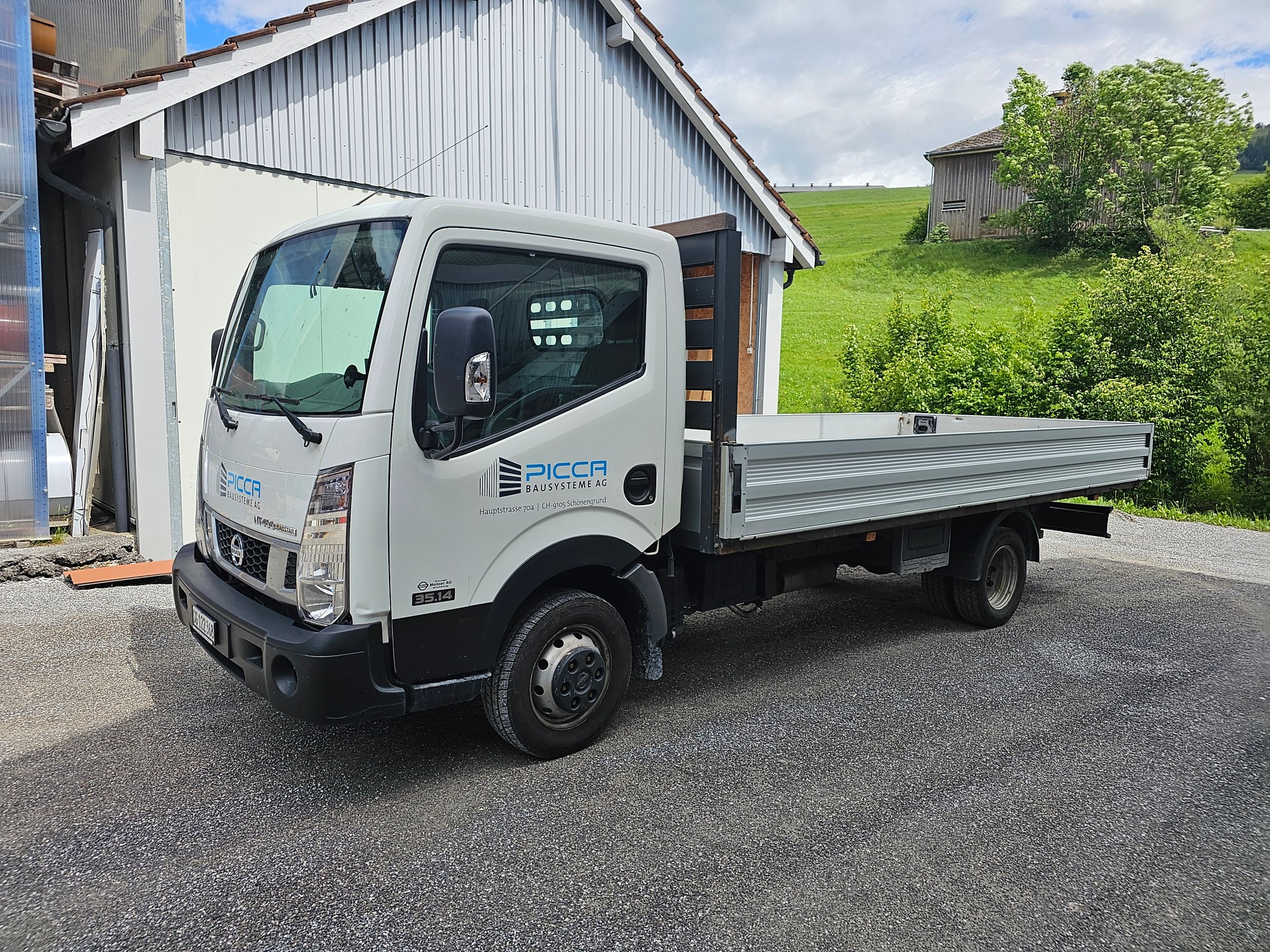 NISSAN Scattolini Cabstar-image-1