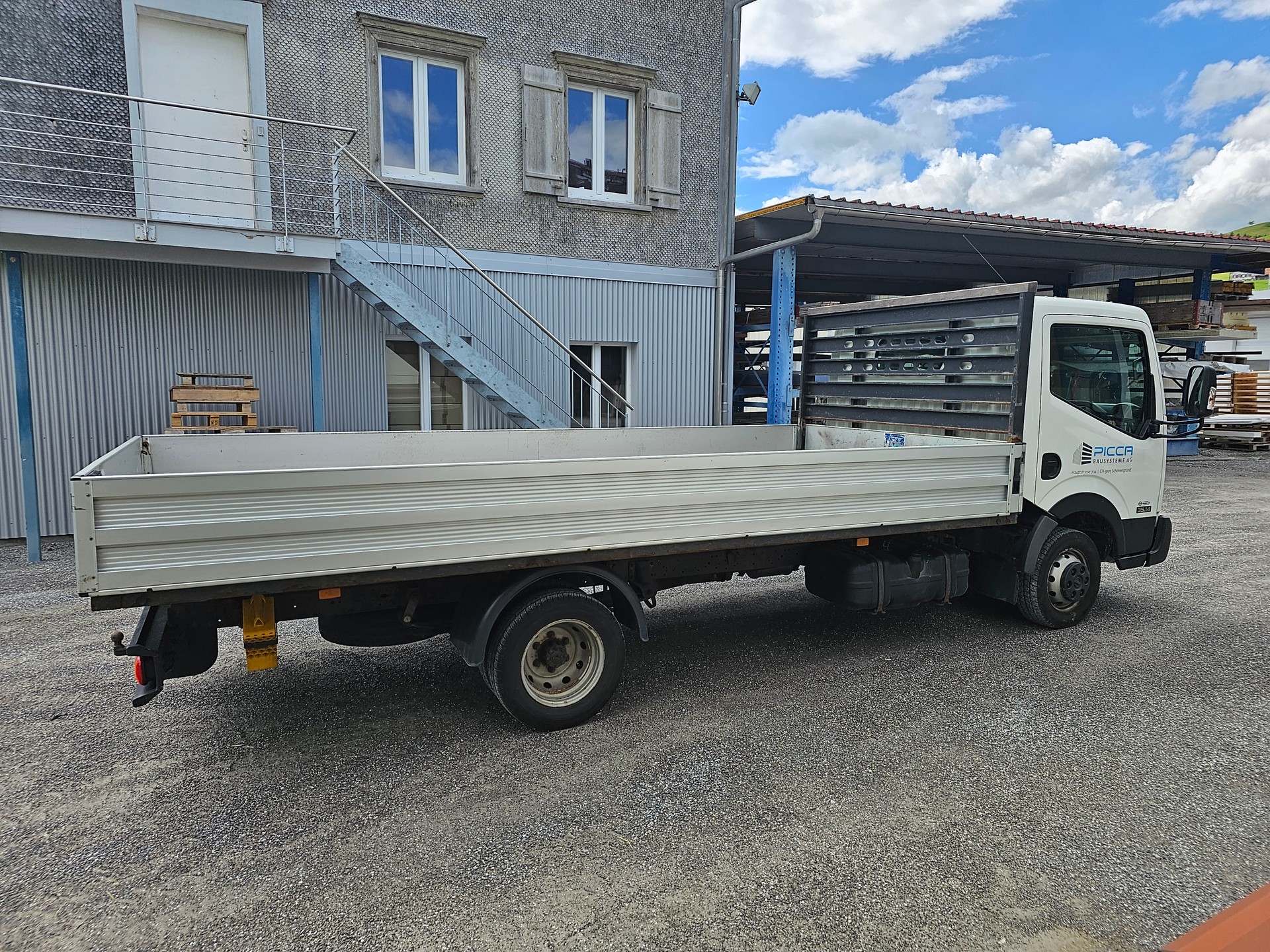 NISSAN Scattolini Cabstar-image-3