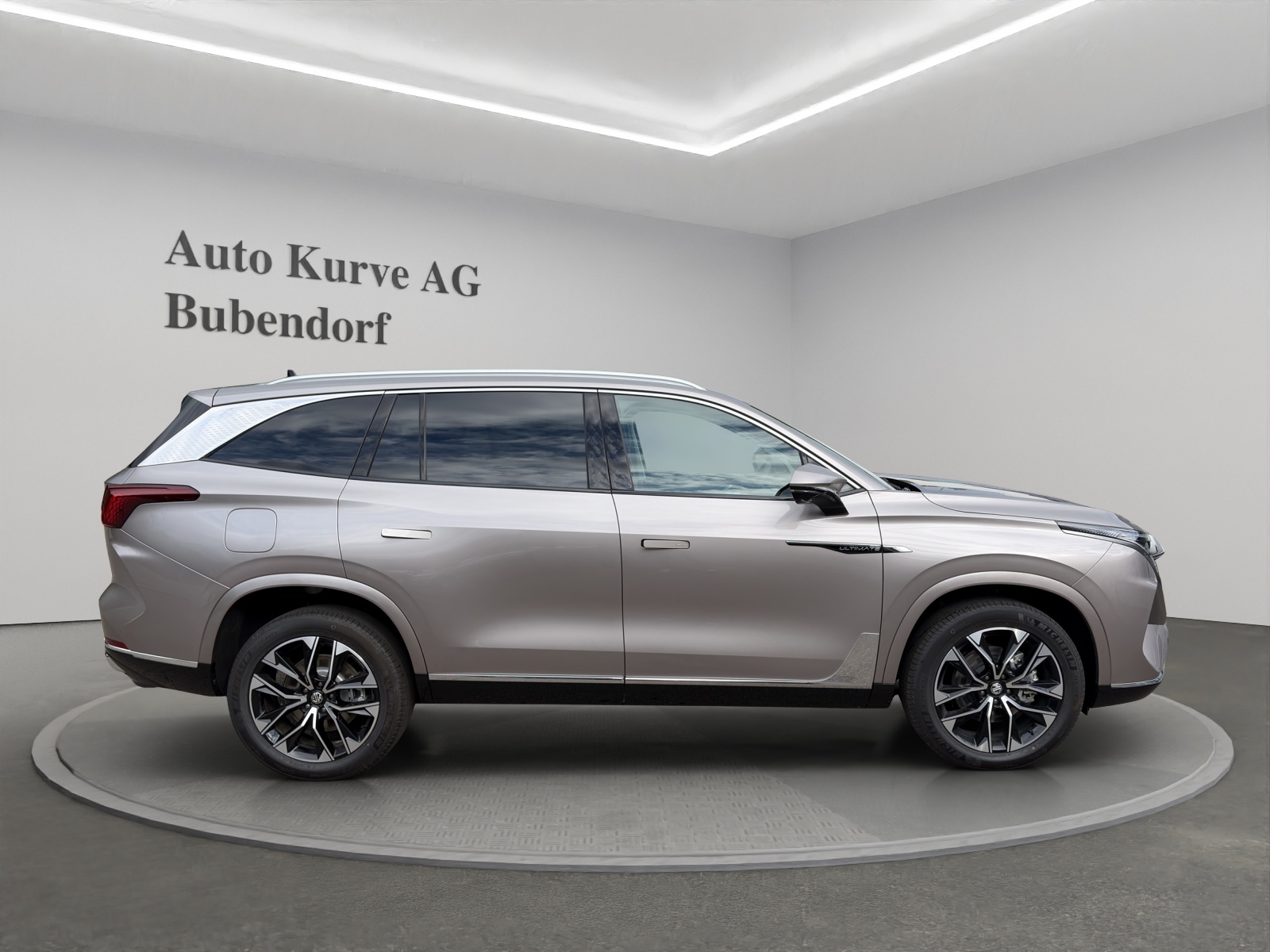 MG S9 1.5 PHEV Premium-showroom-element-1