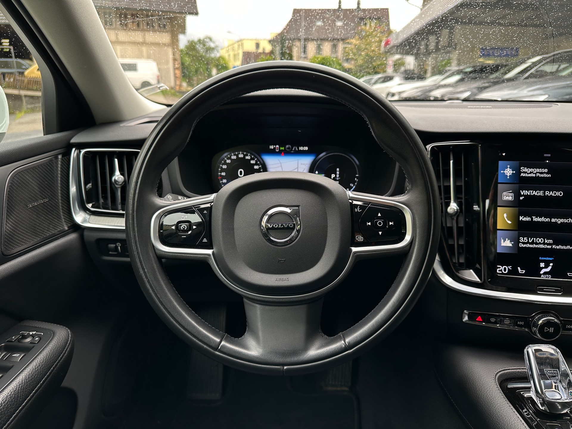 VOLVO V60 T6 eAWD Twin Engine Inscription Geartronic-image-5
