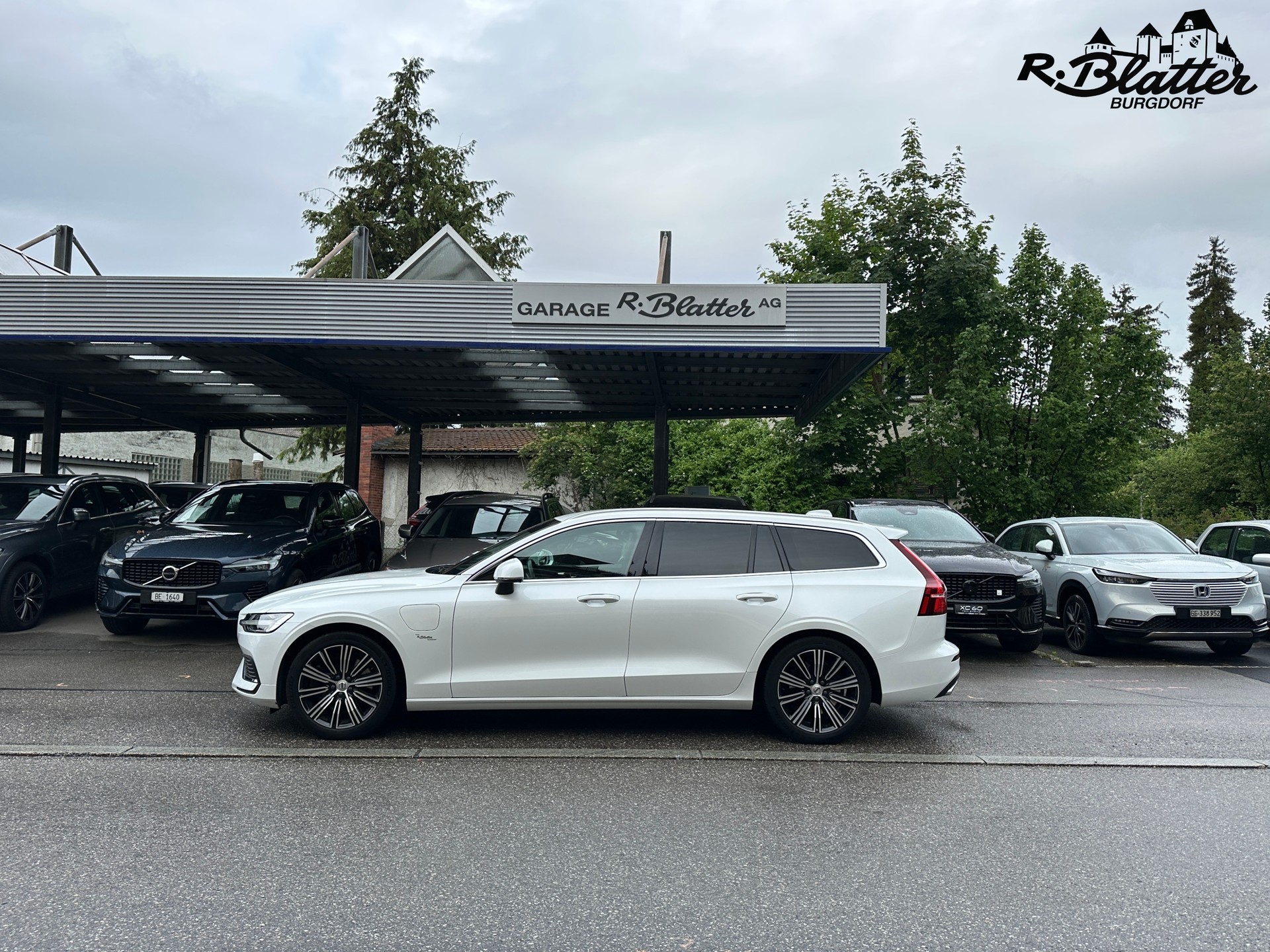 VOLVO V60 T6 eAWD Twin Engine Inscription Geartronic-showroom-element-2
