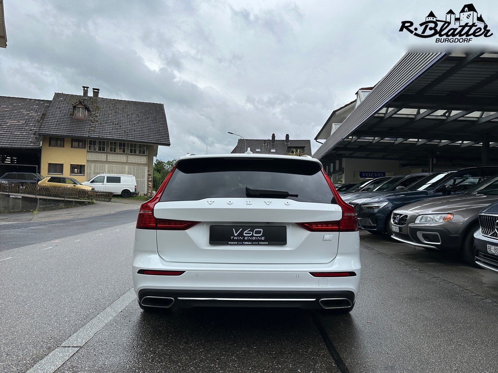 VOLVO V60 T6 eAWD Twin Engine Inscription Geartronic-image-4