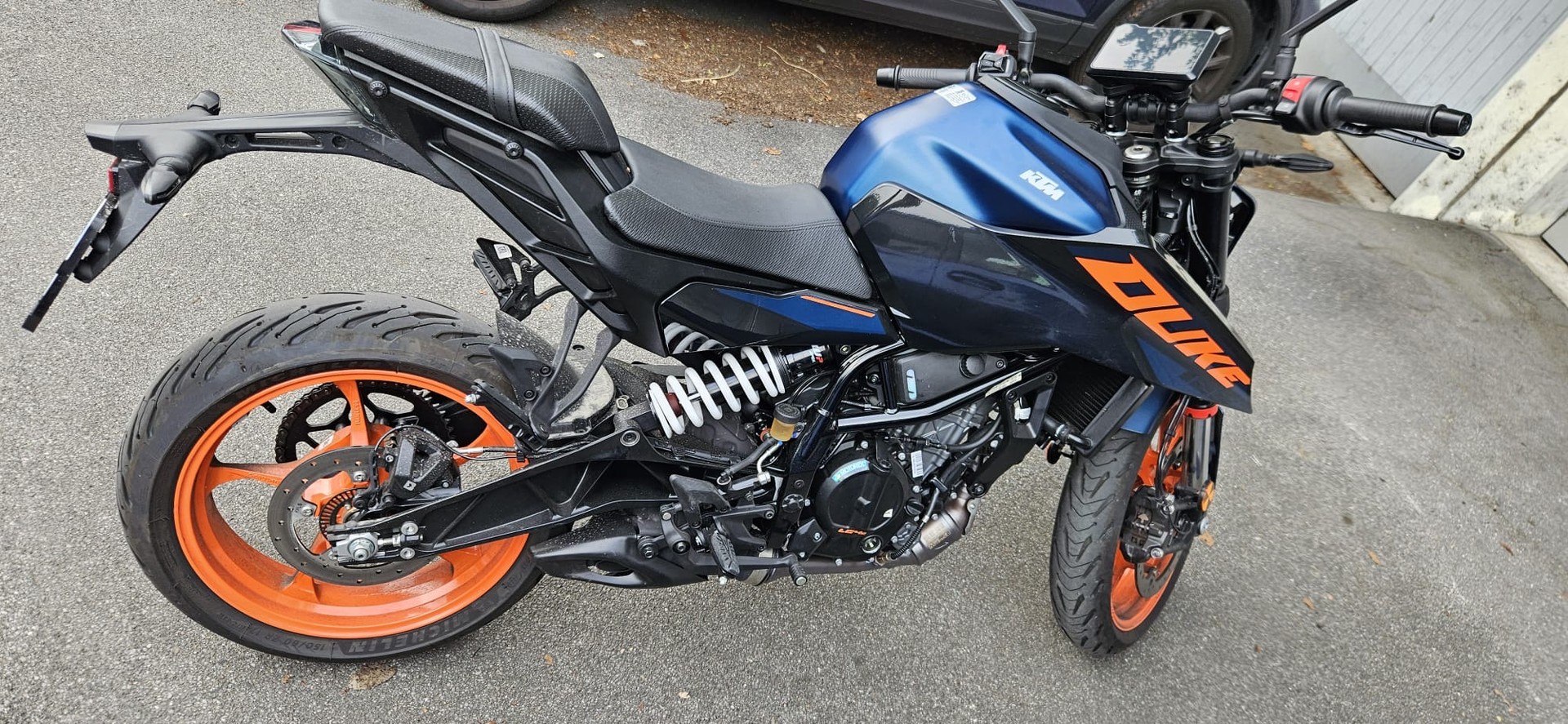 KTM 125 Duke-image-5
