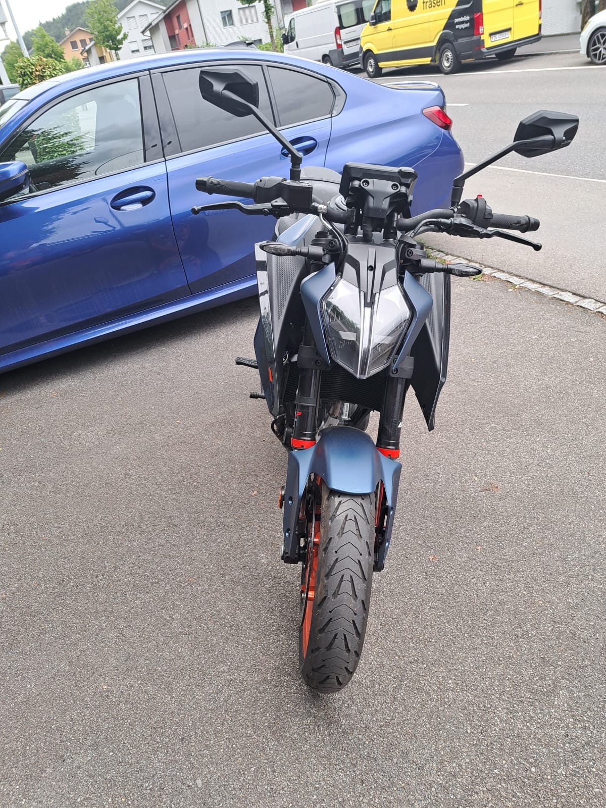 KTM 125 Duke-image-1