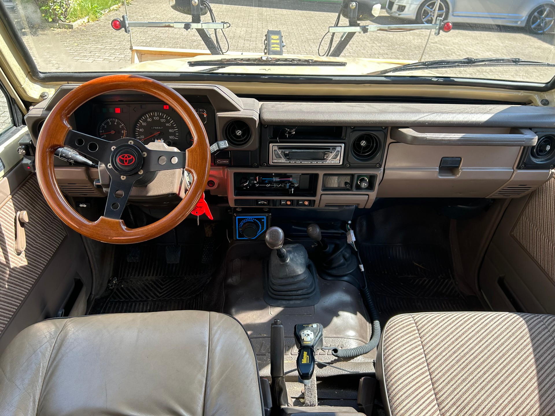 TOYOTA RJ 73 LV-MNEW FRP-Top-image-14