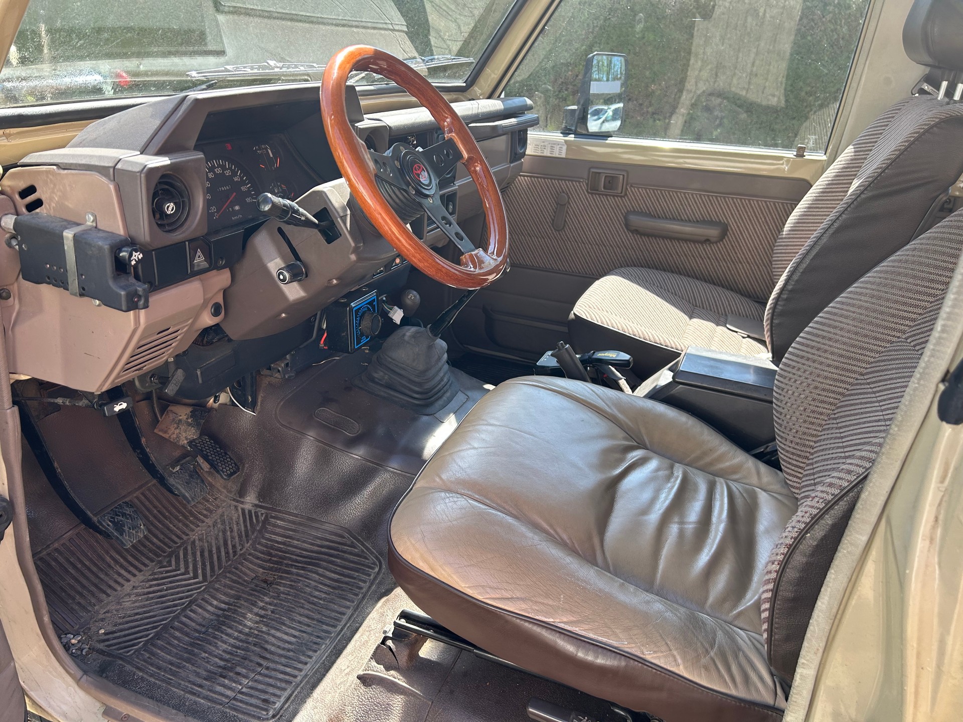 TOYOTA RJ 73 LV-MNEW FRP-Top-image-11
