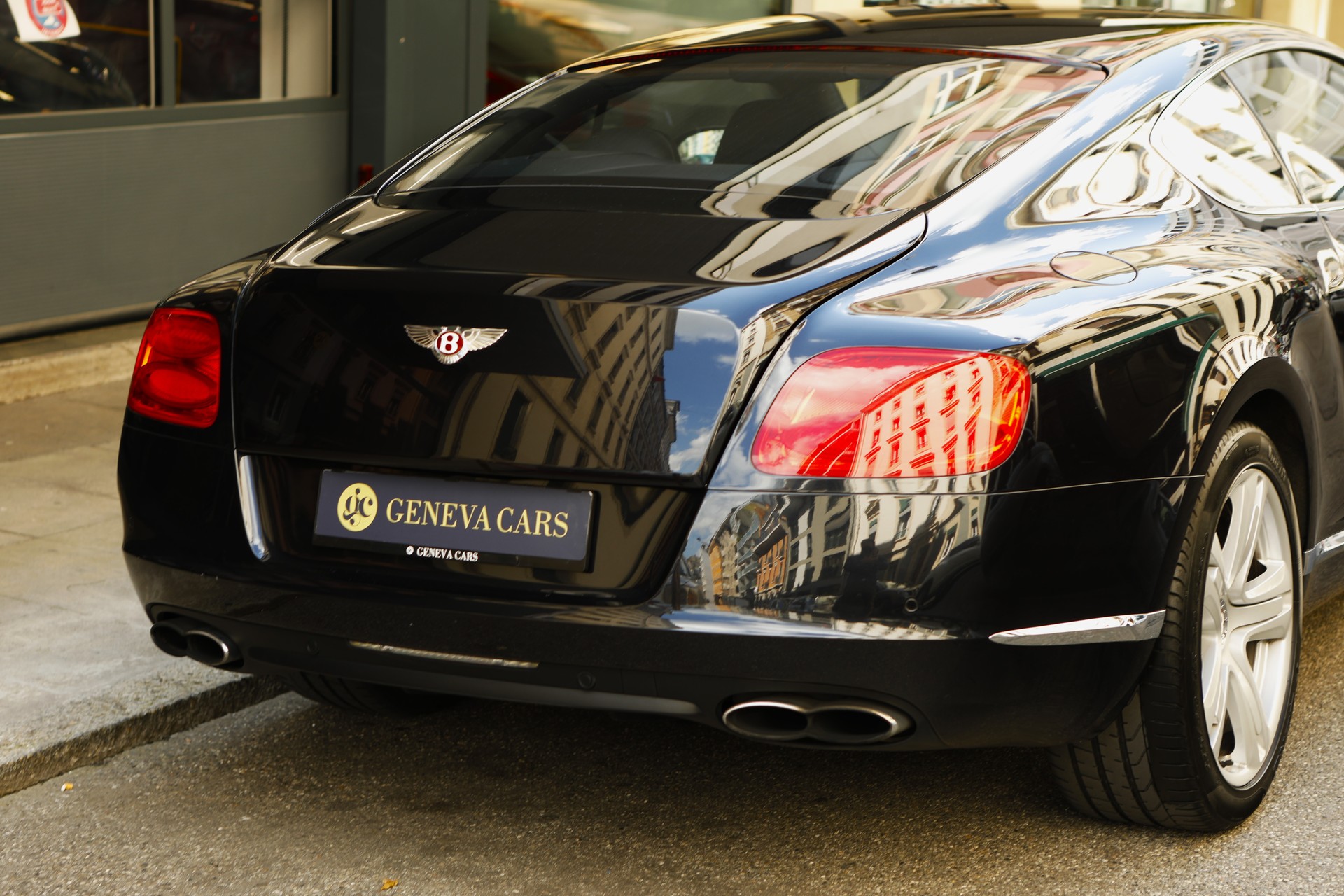 BENTLEY Continental GT 4.0 V8-image-4