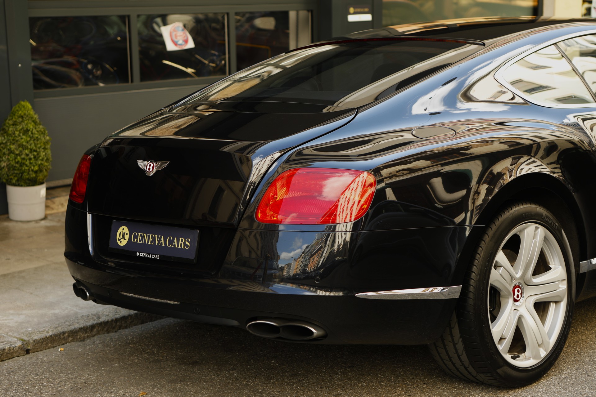BENTLEY Continental GT 4.0 V8-image-9