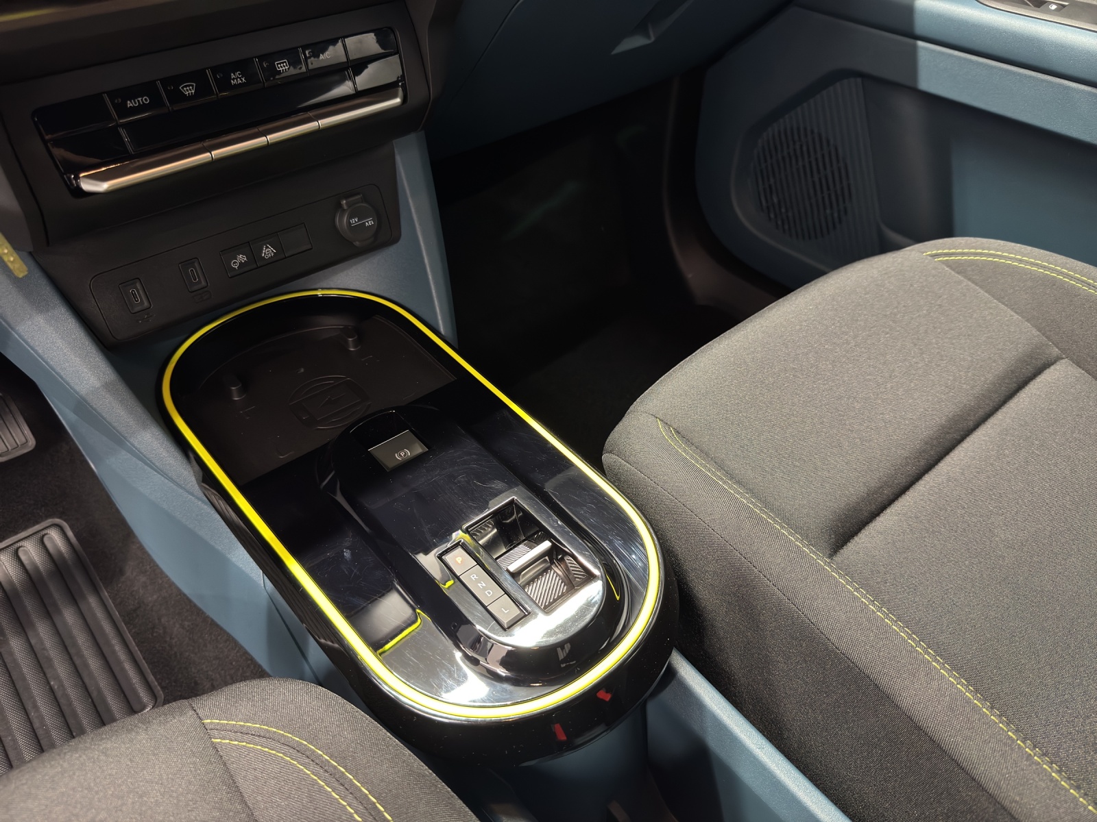 FIAT Grande Panda 1.2 Hybrid Icon-image-13