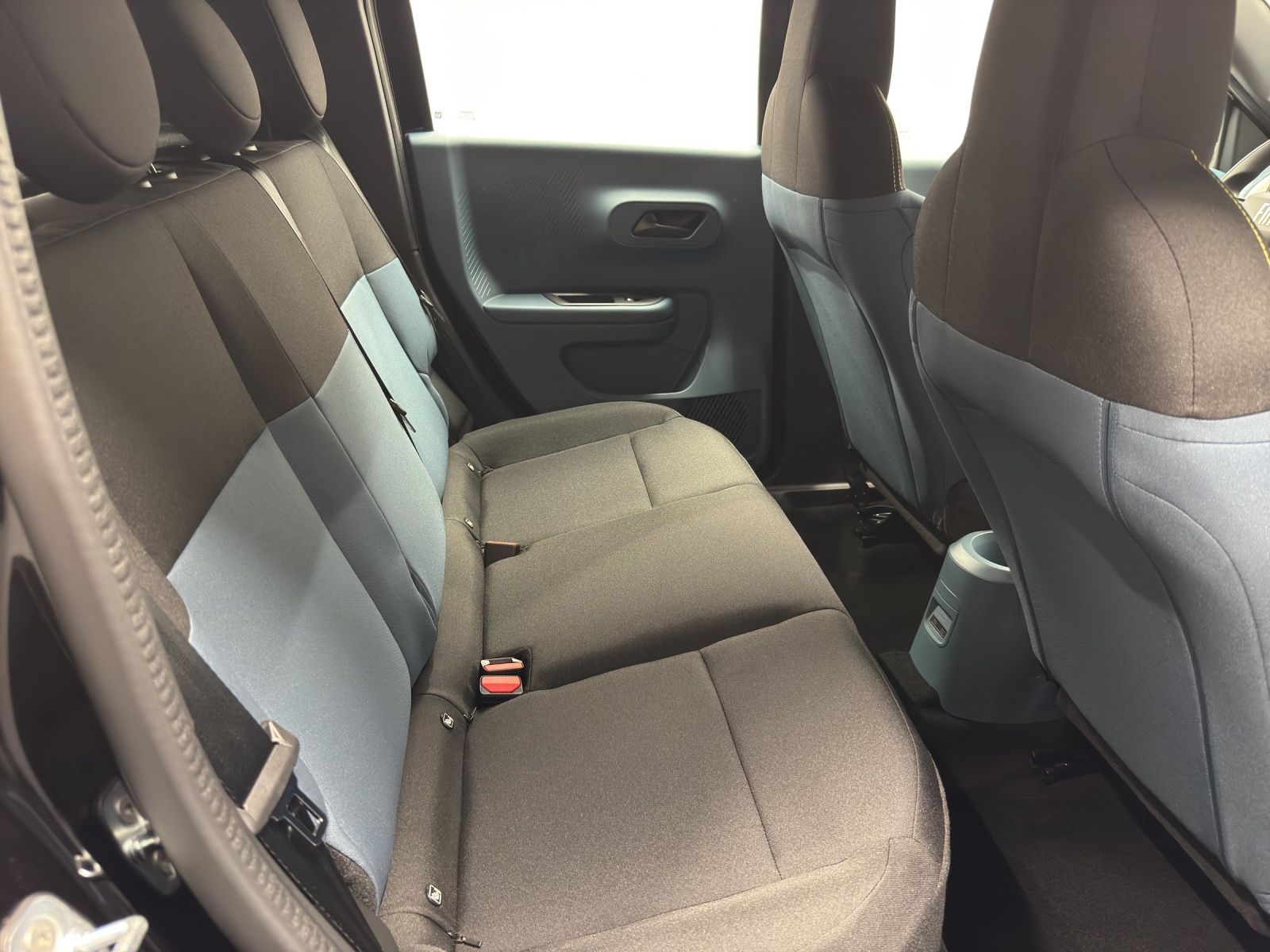 FIAT Grande Panda 1.2 Hybrid Icon-image-9