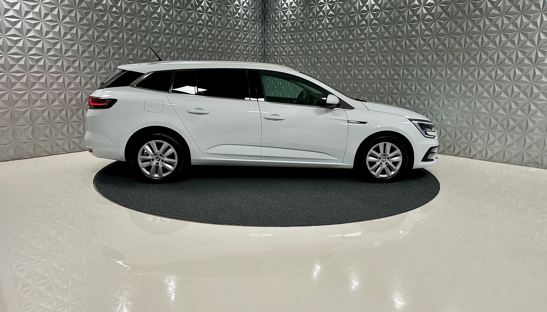 RENAULT Mégane Grandtour 1.5 dCi Business EDC-showroom-element-3