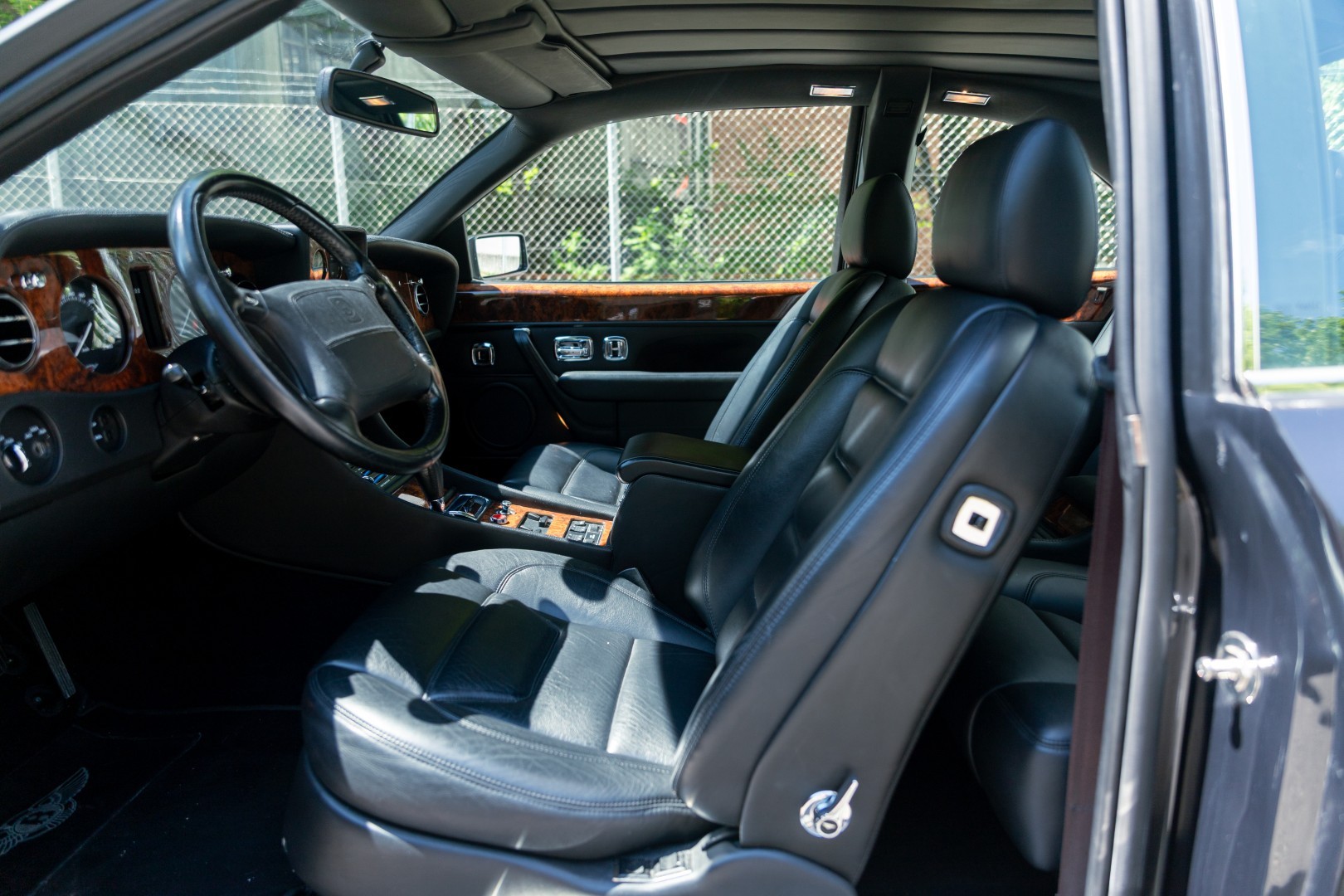 BENTLEY Continental T Coupé-image-11