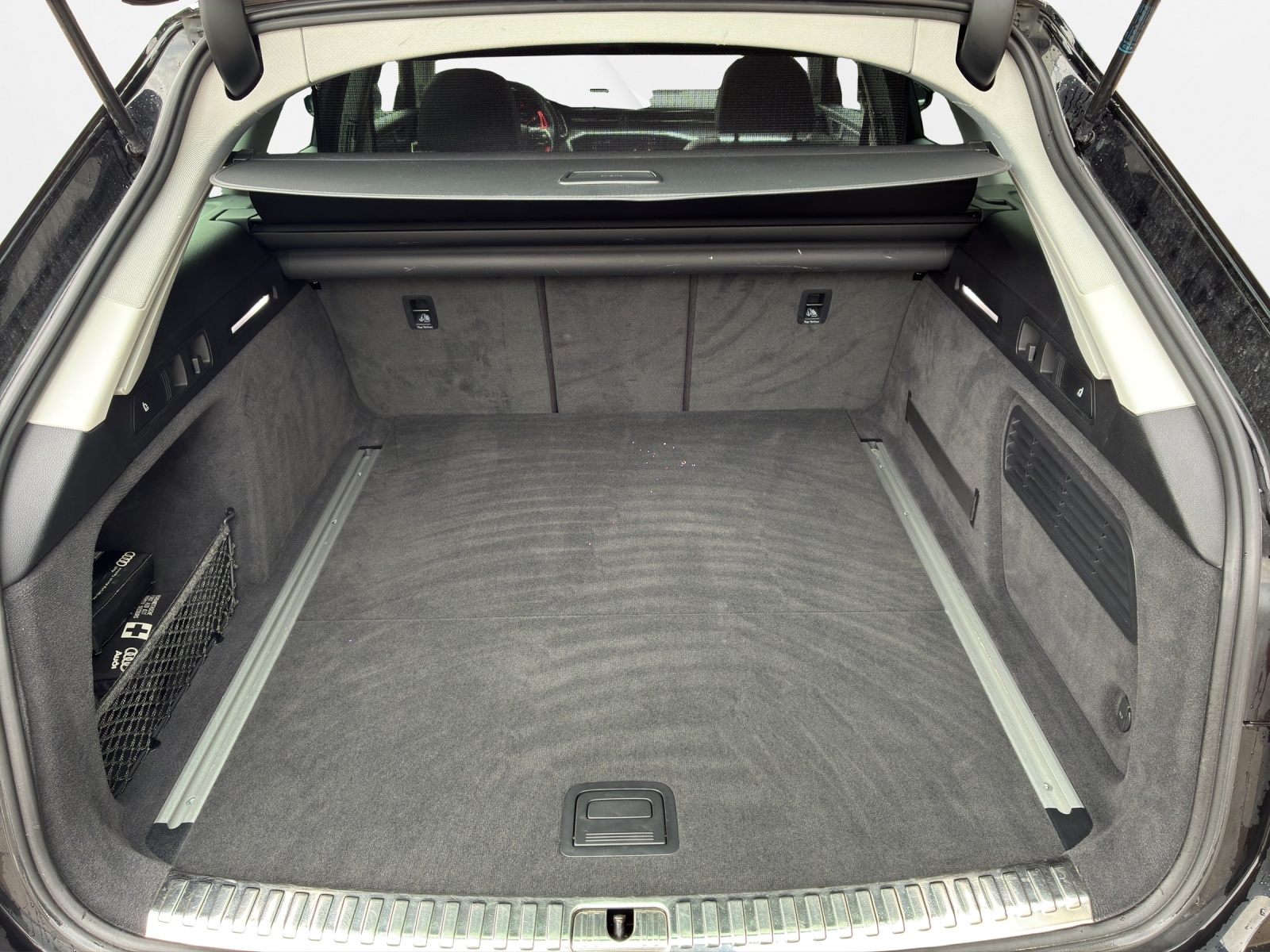 AUDI A6 Avant 2.0 40 TDI Sport S-Tronic-image-14