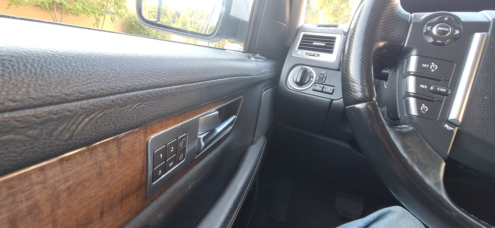LAND ROVER Range Rover Sport 3.0 TDV6 Zermatt Automatic-image-25