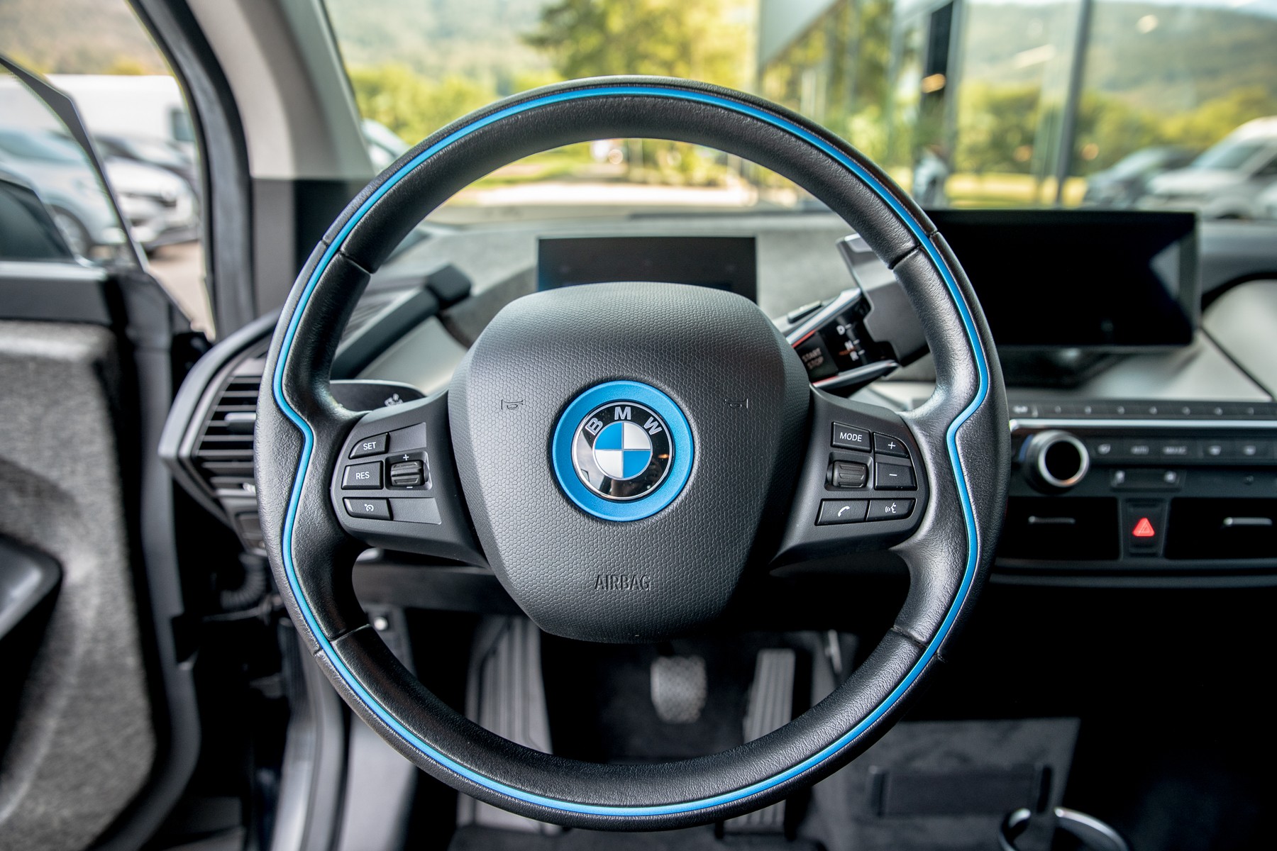 BMW i3s (94Ah) Range Extender Hybrid-image-11