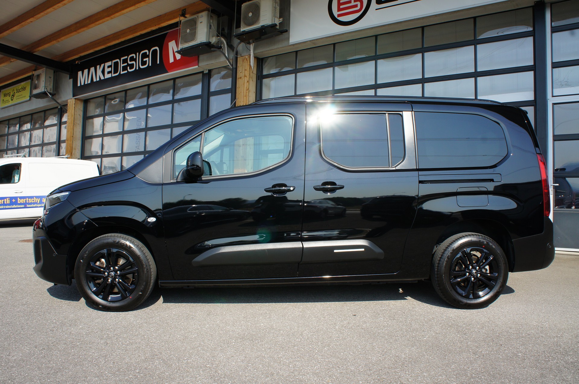 CITROEN Berlingo XL 1.5 BlueHDi 7 Plätze Max EAT8-showroom-element-1
