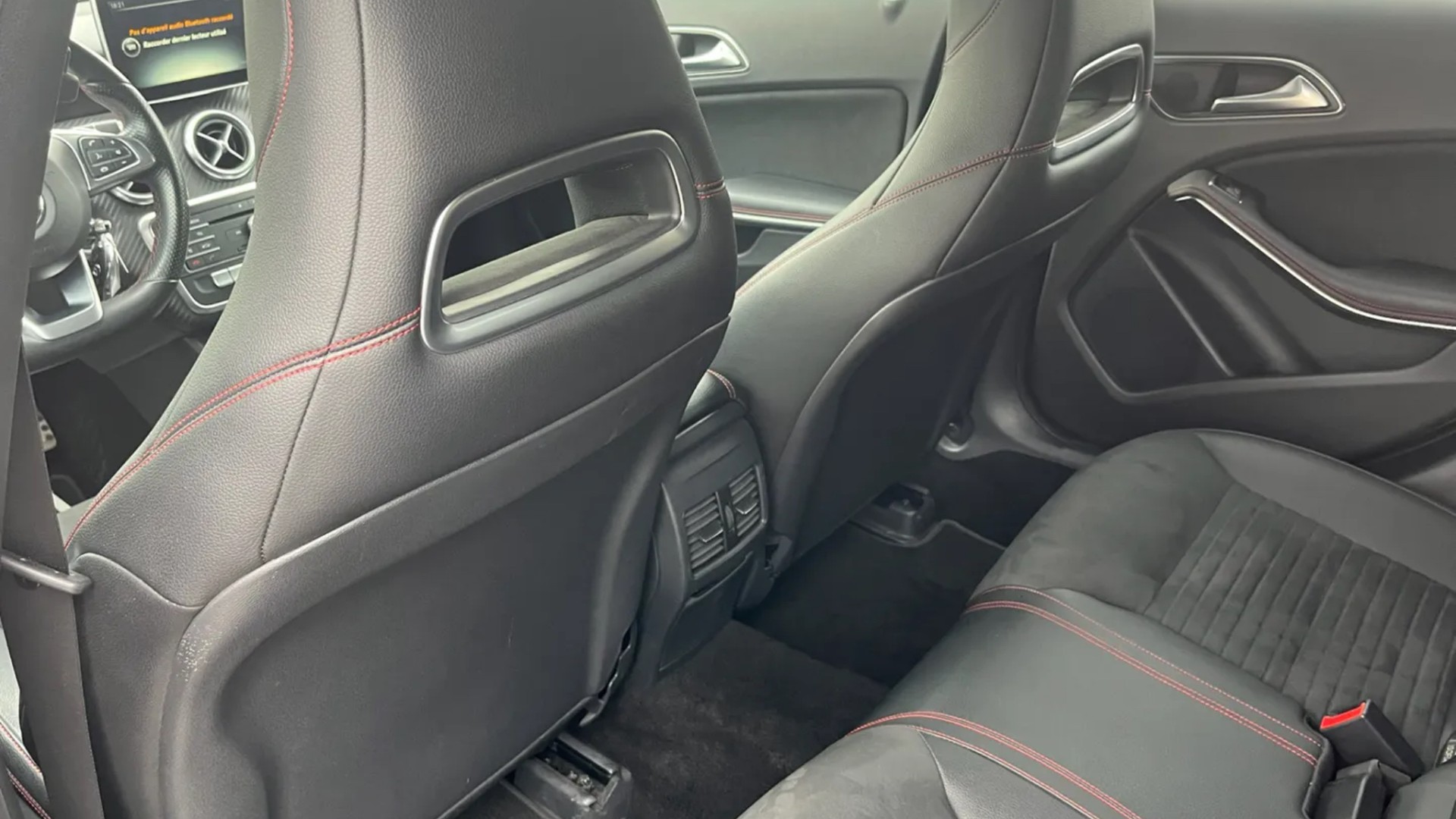 MERCEDES-BENZ A 180 AMG Line 7G-DCT (offre exceptionnelle)-image-14
