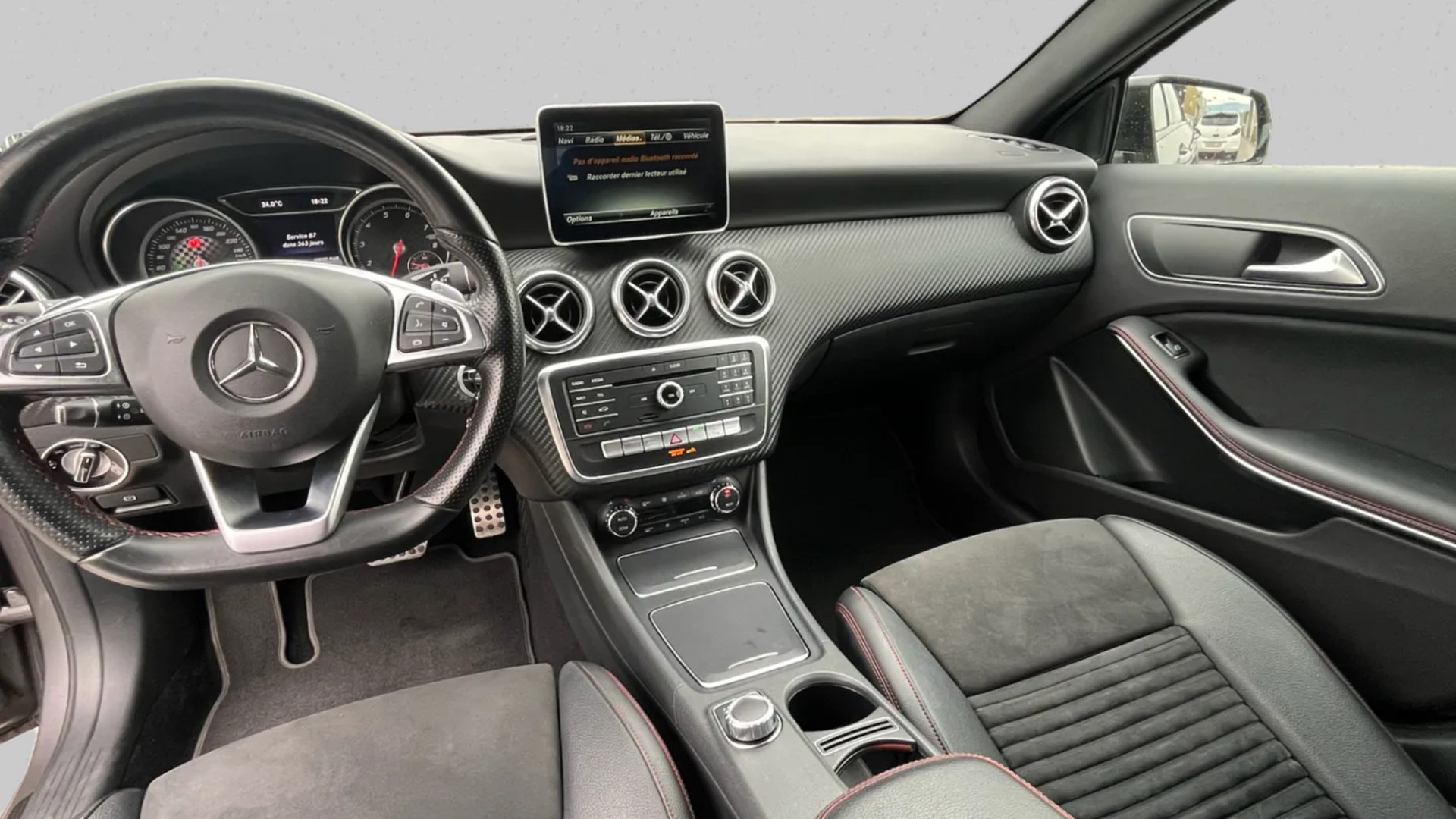 MERCEDES-BENZ A 180 AMG Line 7G-DCT (offre exceptionnelle)-image-15