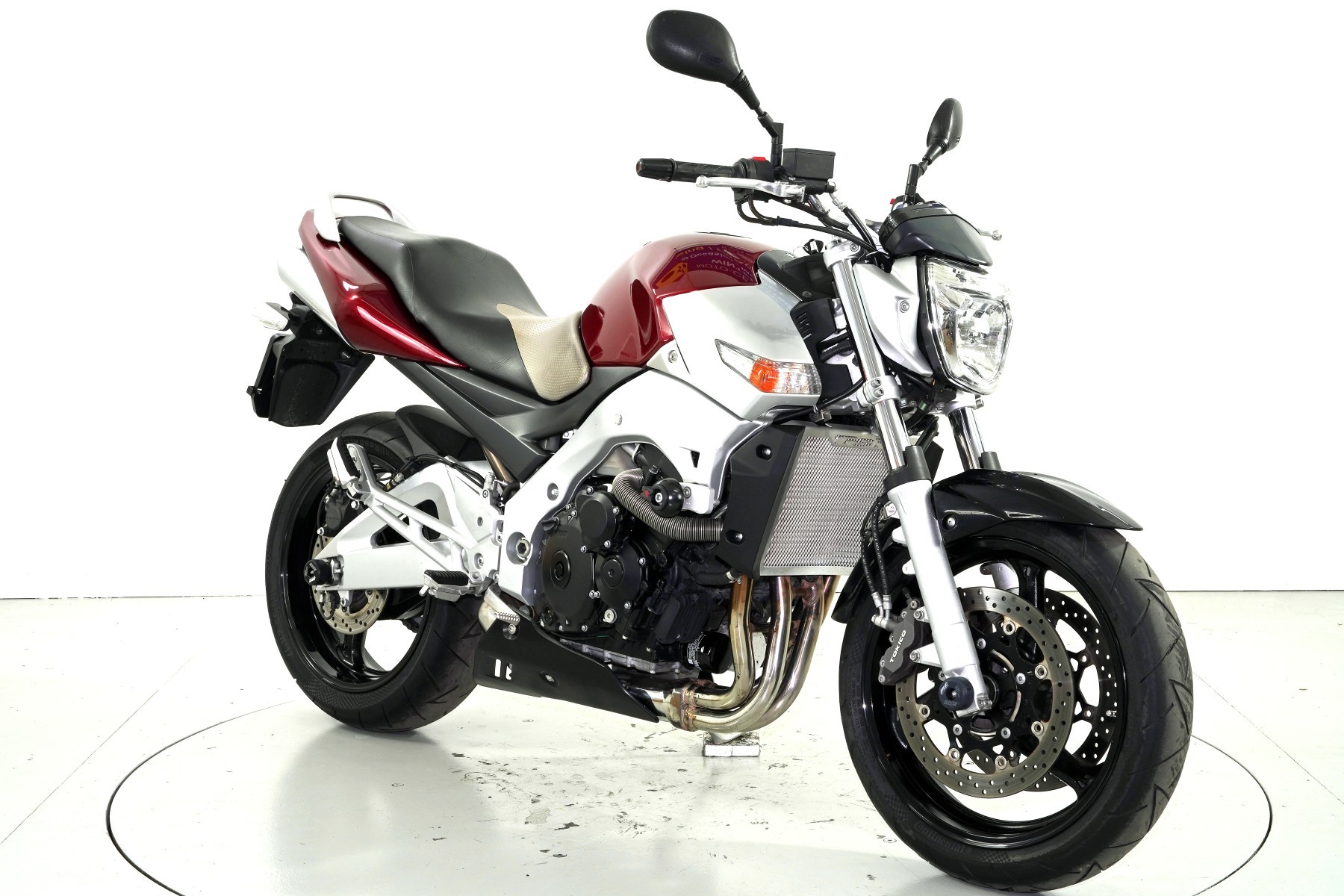 SUZUKI GSR600 A-image-1