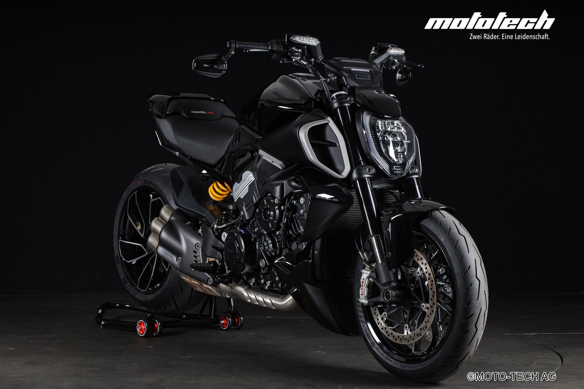 DUCATI Diavel V4-image-0