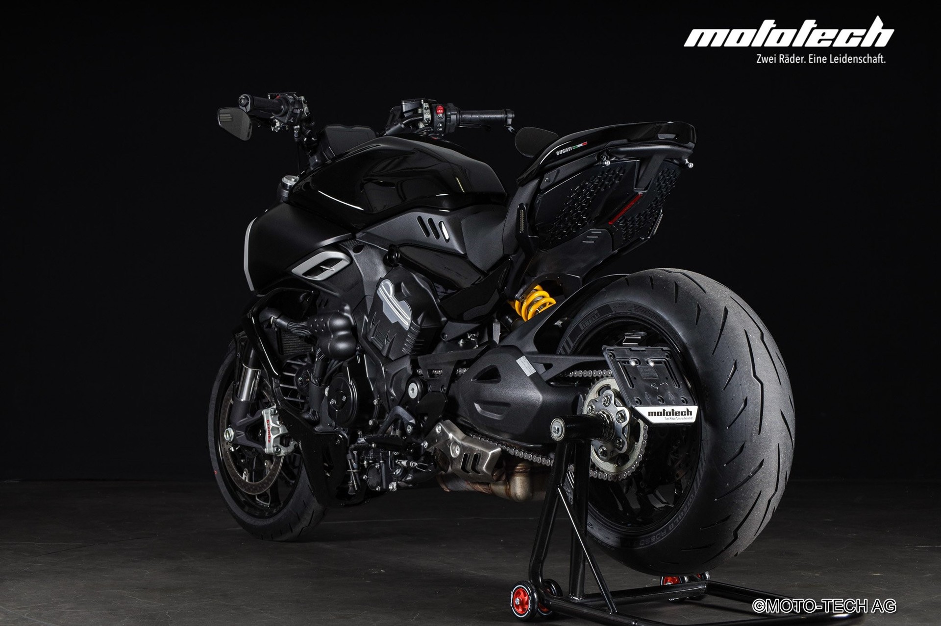 DUCATI Diavel V4-image-3