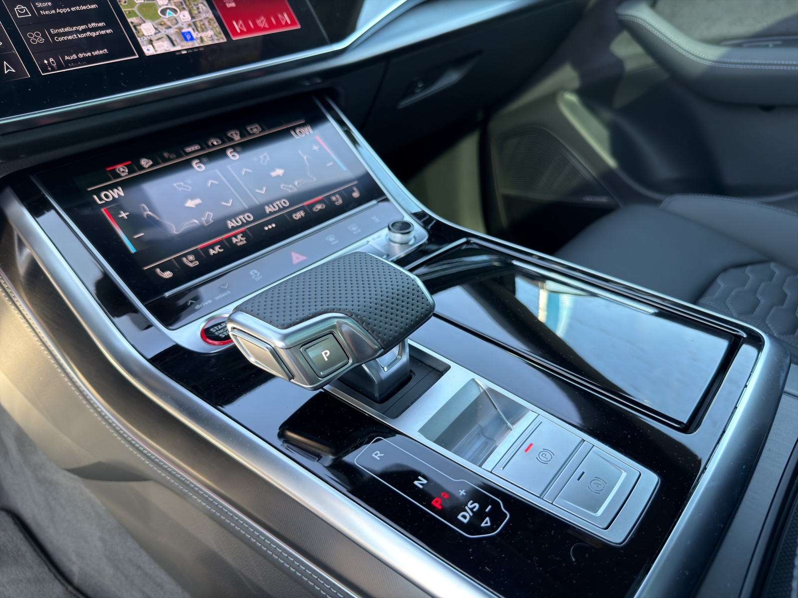 AUDI RSQ8 performance quattro-image-28