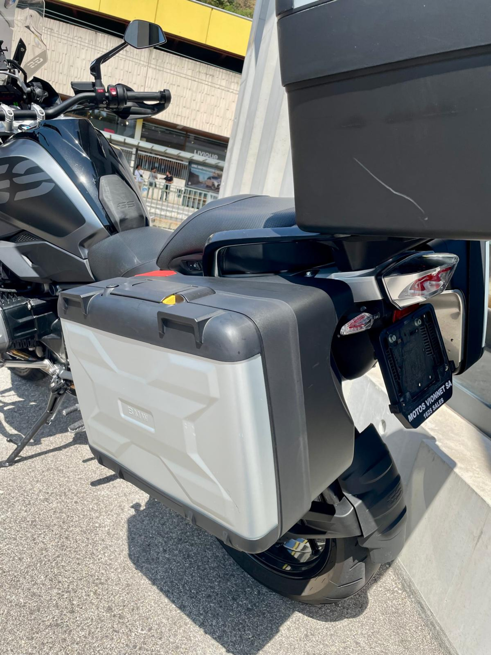 BMW R 1250 GS Triple Black-image-9