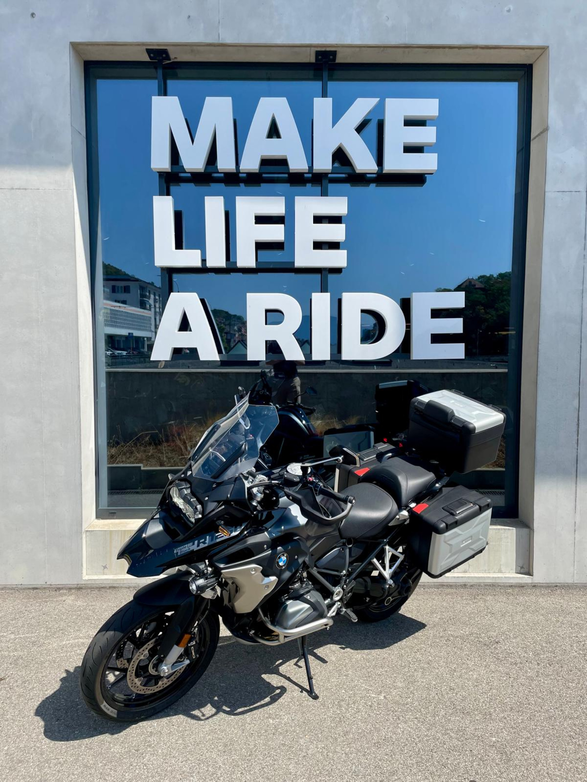 BMW R 1250 GS Triple Black-showroom-element-3