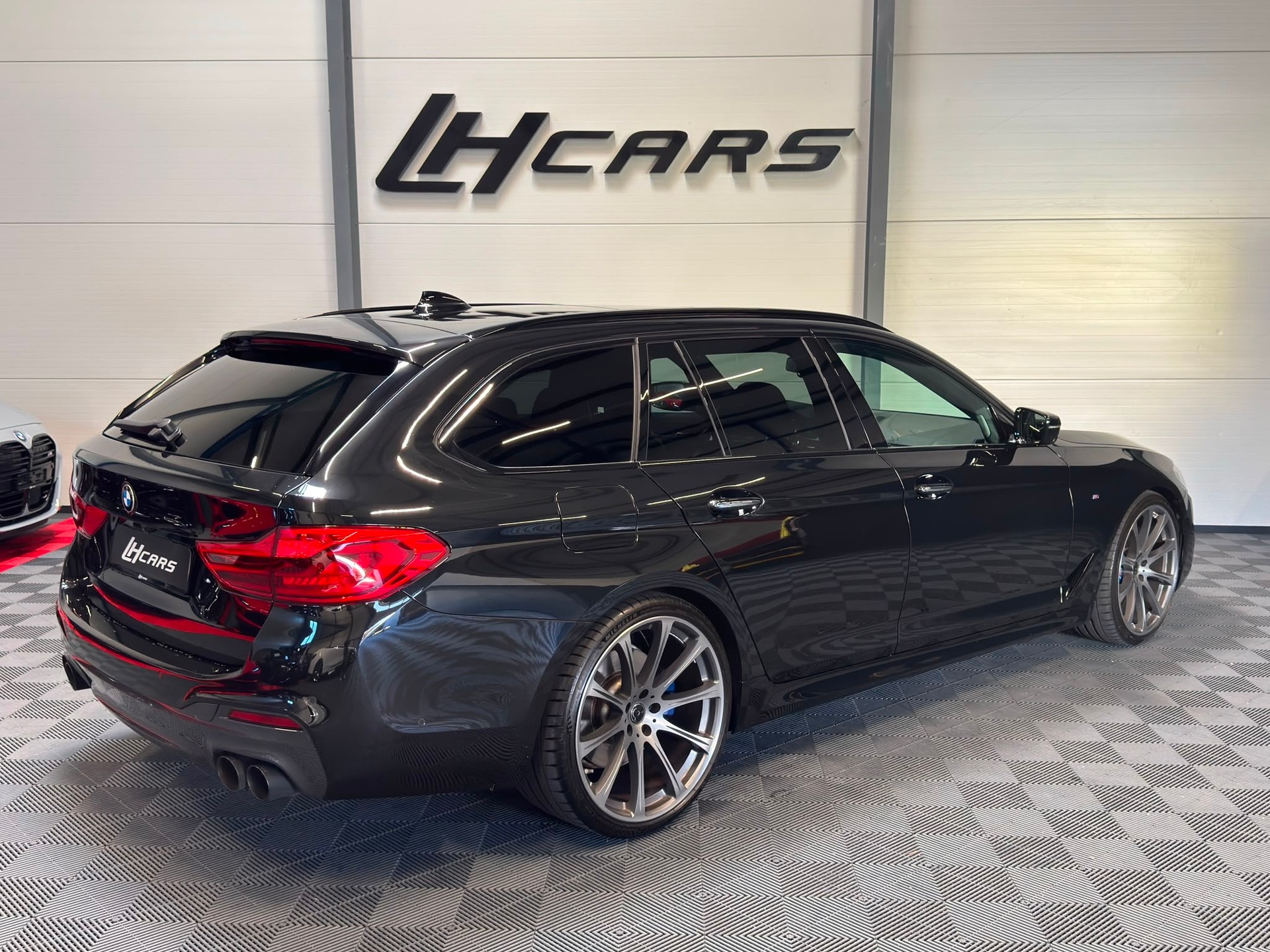 BMW 540i xDrive SAG Touring Dähler M-Performance-image-3