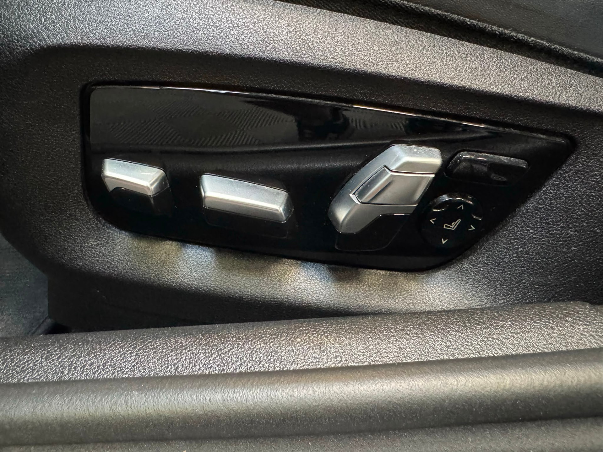 BMW 540i xDrive SAG Touring Dähler M-Performance-image-13