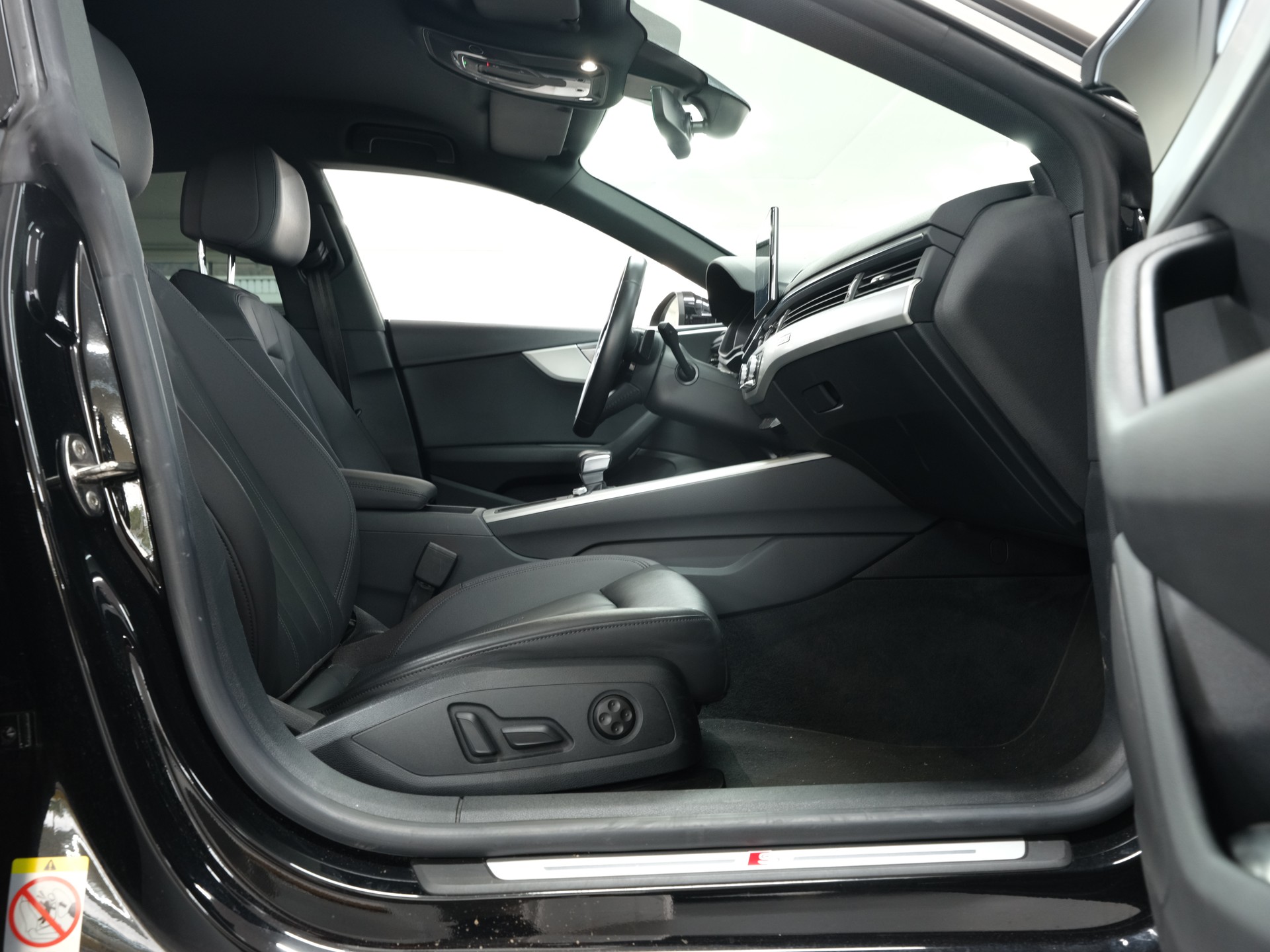 AUDI A5 Sportback 45 TFSI S-tronic *S-Line* *Rückfahrkamera* *Memory Paket*-image-30