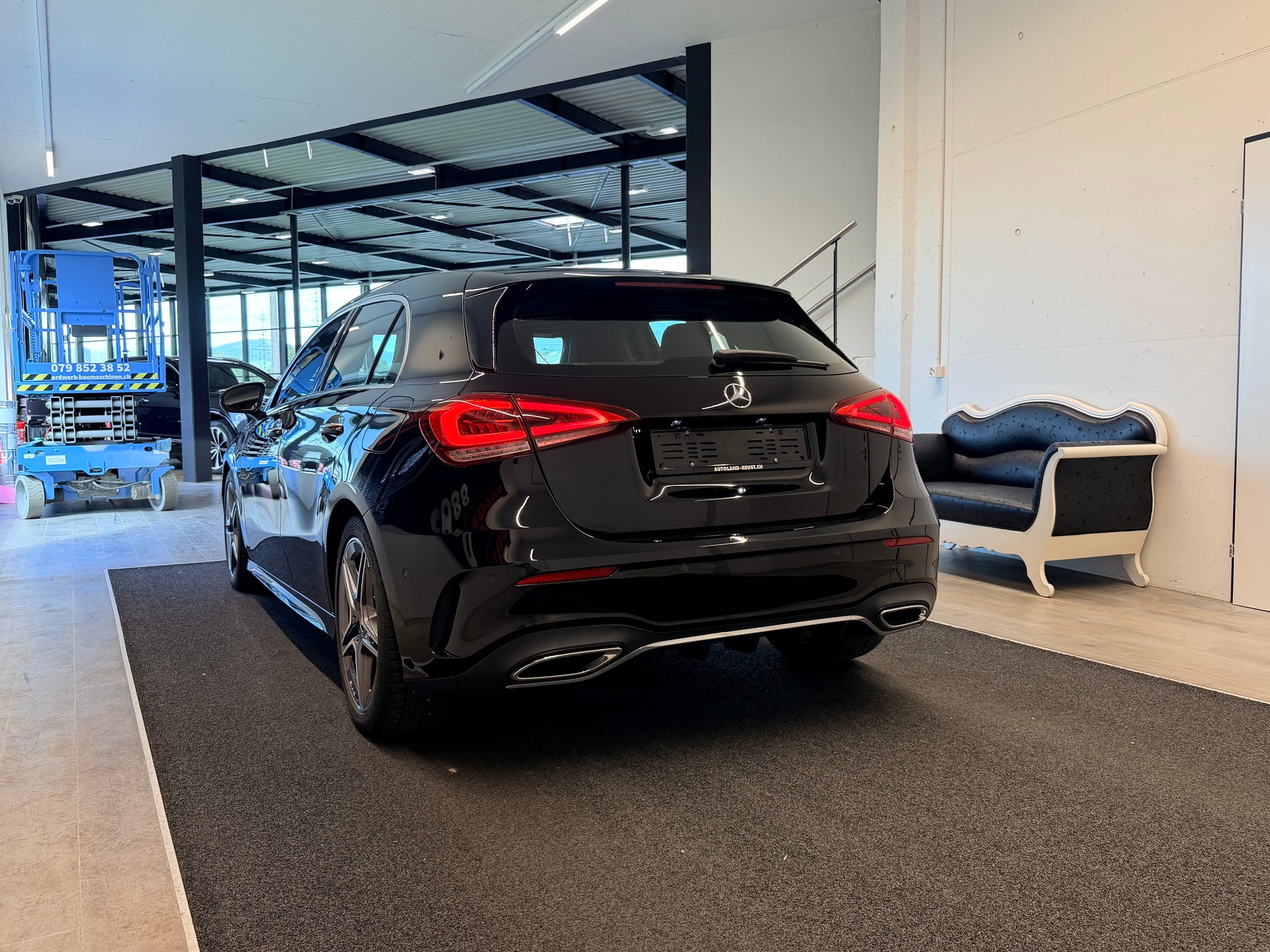 MERCEDES-BENZ A 200 AMG Line 7G-DCT-image-7