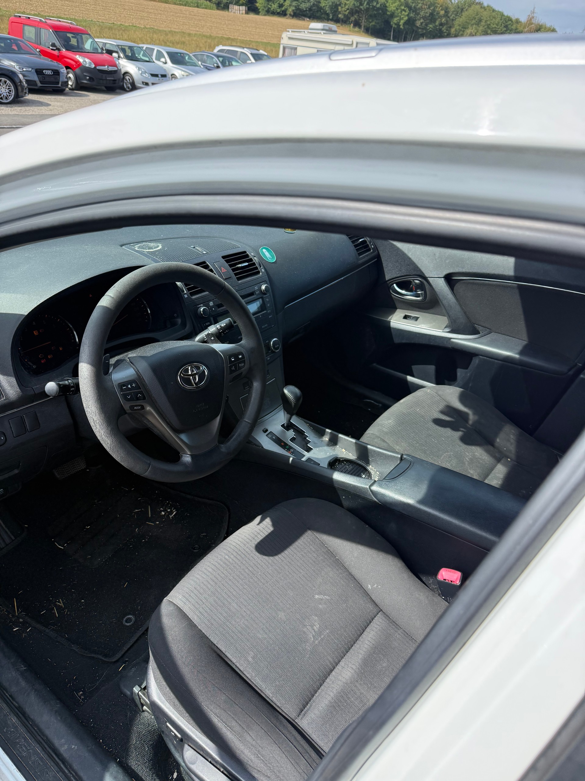 TOYOTA Avensis SW 2.0 Linea Luna Multidrive-image-5