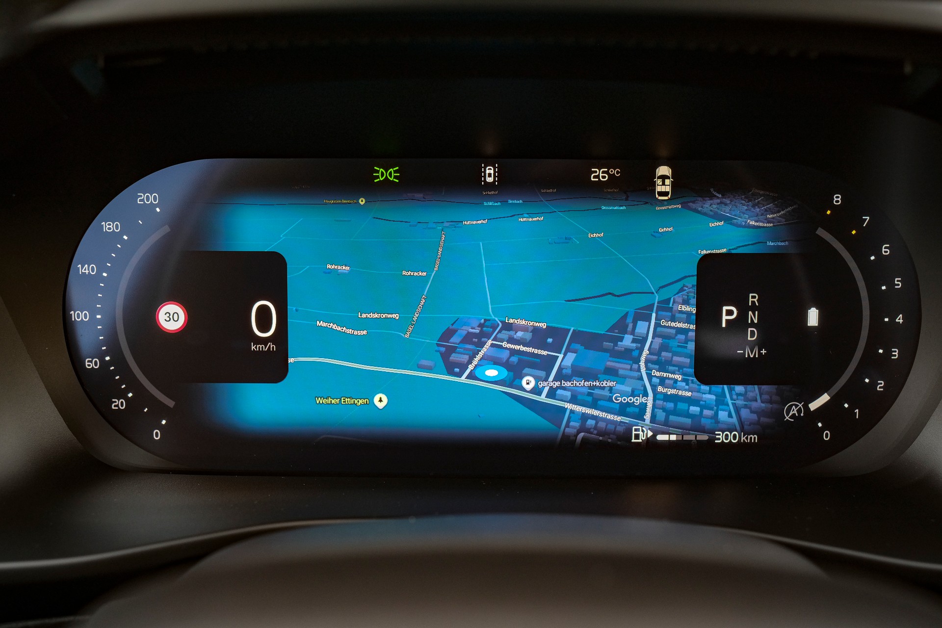 VOLVO XC40 B3 Plus Black Edition Benzin Mild Hybrid DCT-image-16