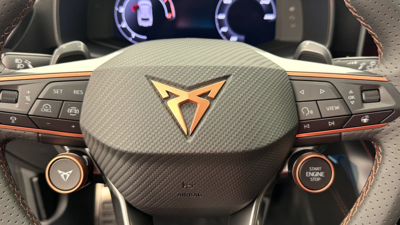 CUPRA LEON ST 1.5 e-HYBRID pHEV VZ DSG-image-9